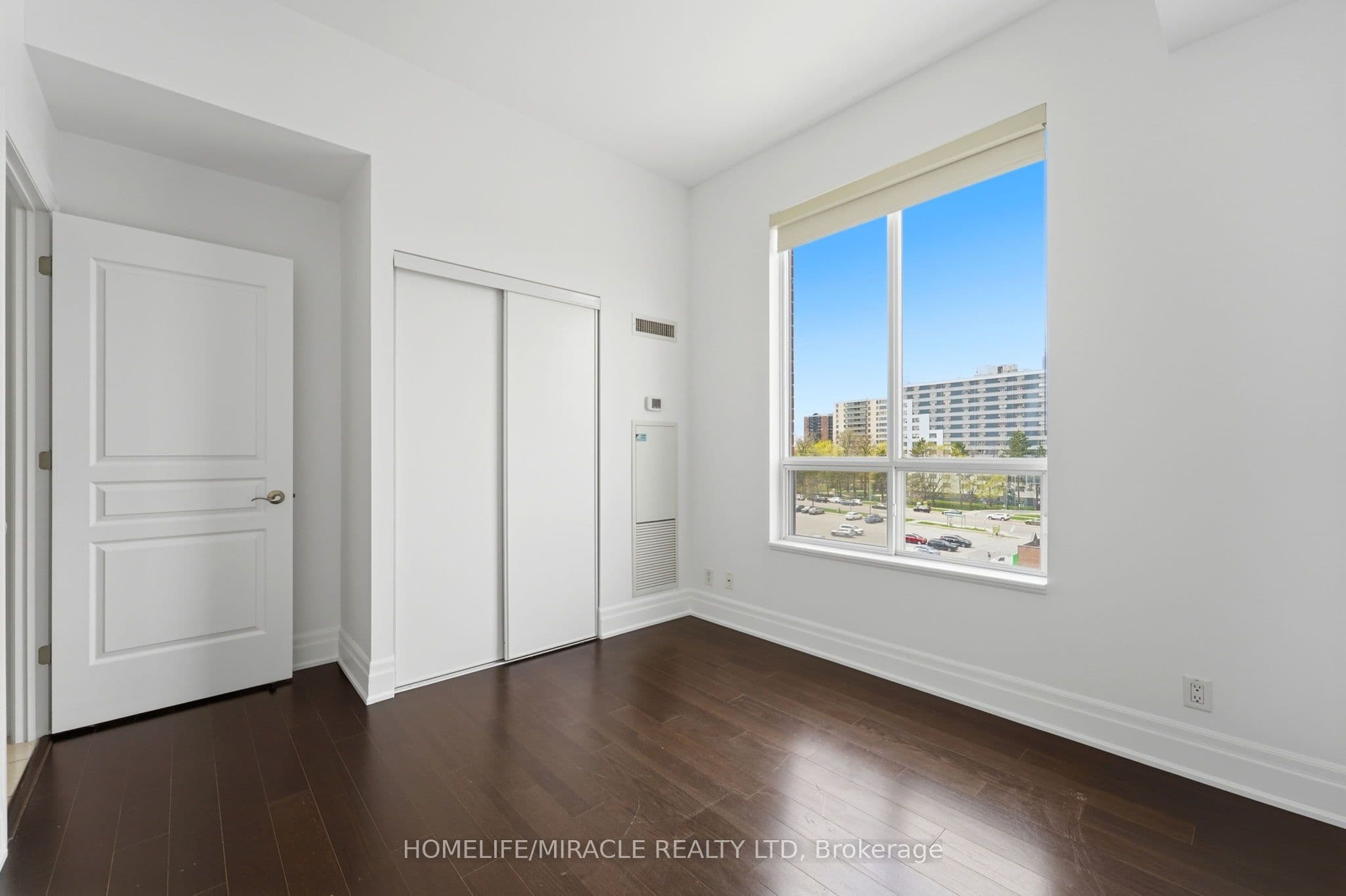 777 Steeles Avenue LPH2, Toronto, ON M2R 3Y4