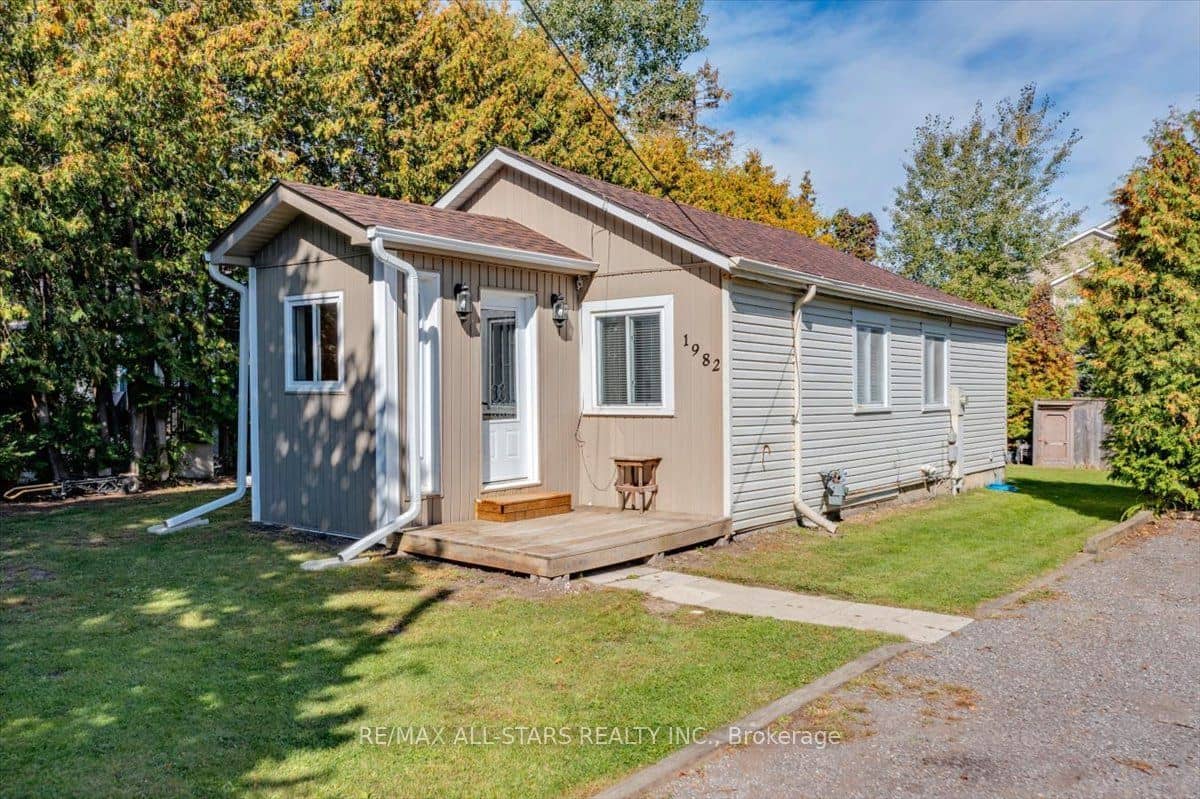 1982 Metro Road N, Georgina, ON L0E 1L0