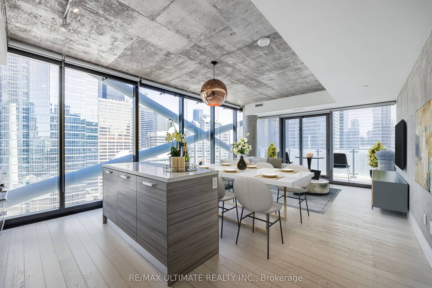 224 King Street W 1504, Toronto, ON M5H 0A6