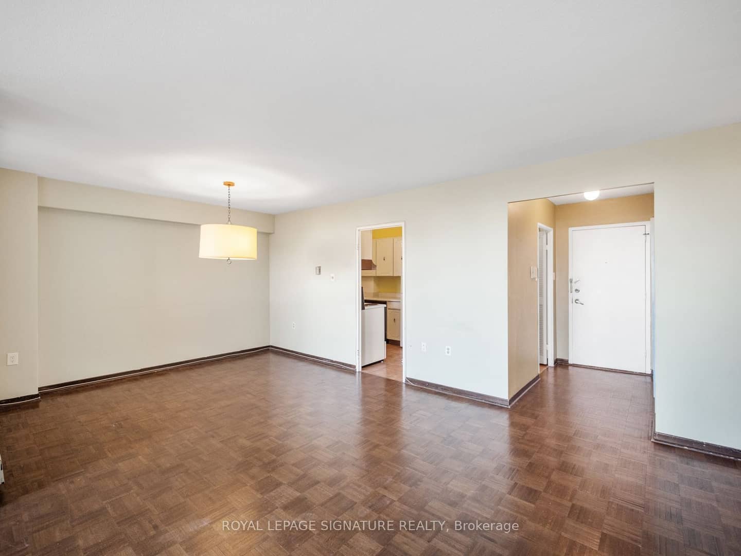 130 Neptune Drive 404, Toronto, ON M6A 1X5