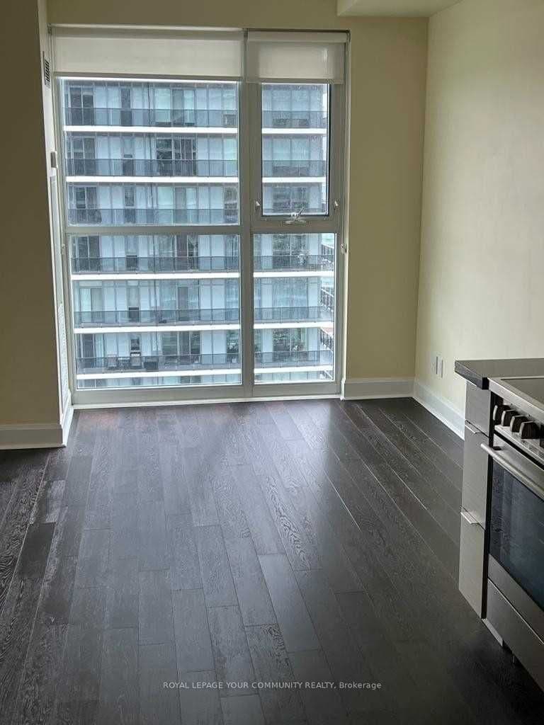 33 Shore Breeze Drive 3205, Toronto, ON M8V 1A1