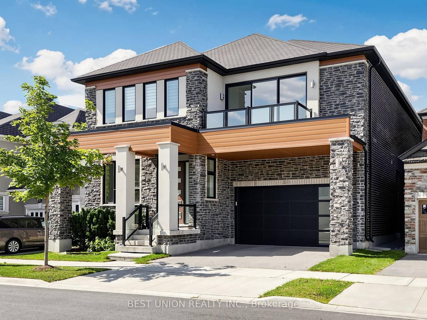 339 Harold Dent Trail, Oakville, ON L6M 1R3