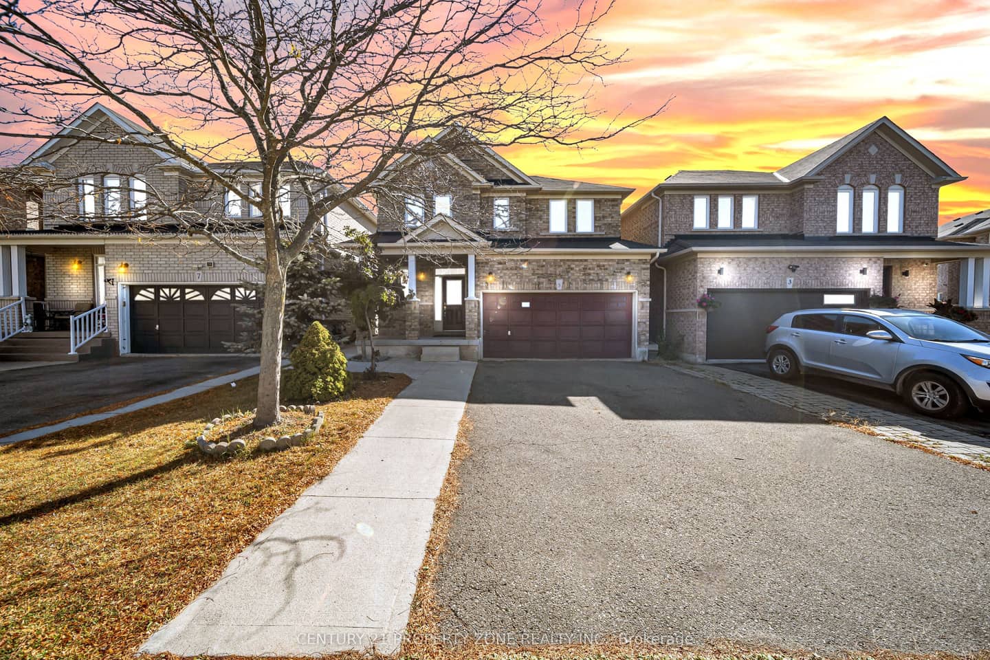 5 Senwood Street, Brampton, ON L7A 3S6