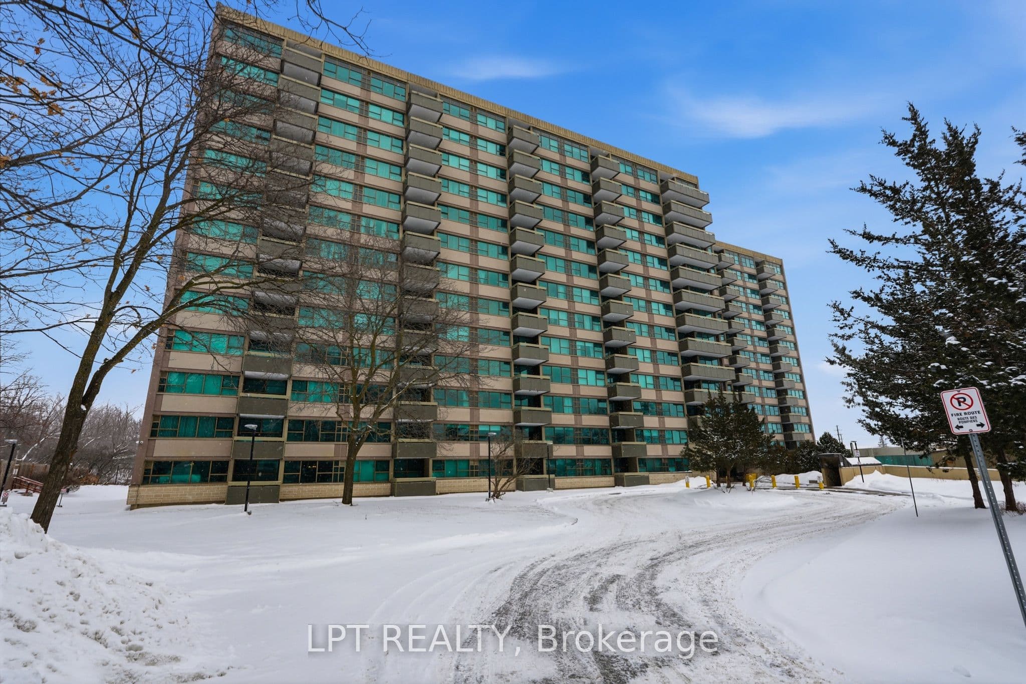 555 Brittany Drive 1112, Manor Park - Cardinal Glen and Area, ON K1K 4C5