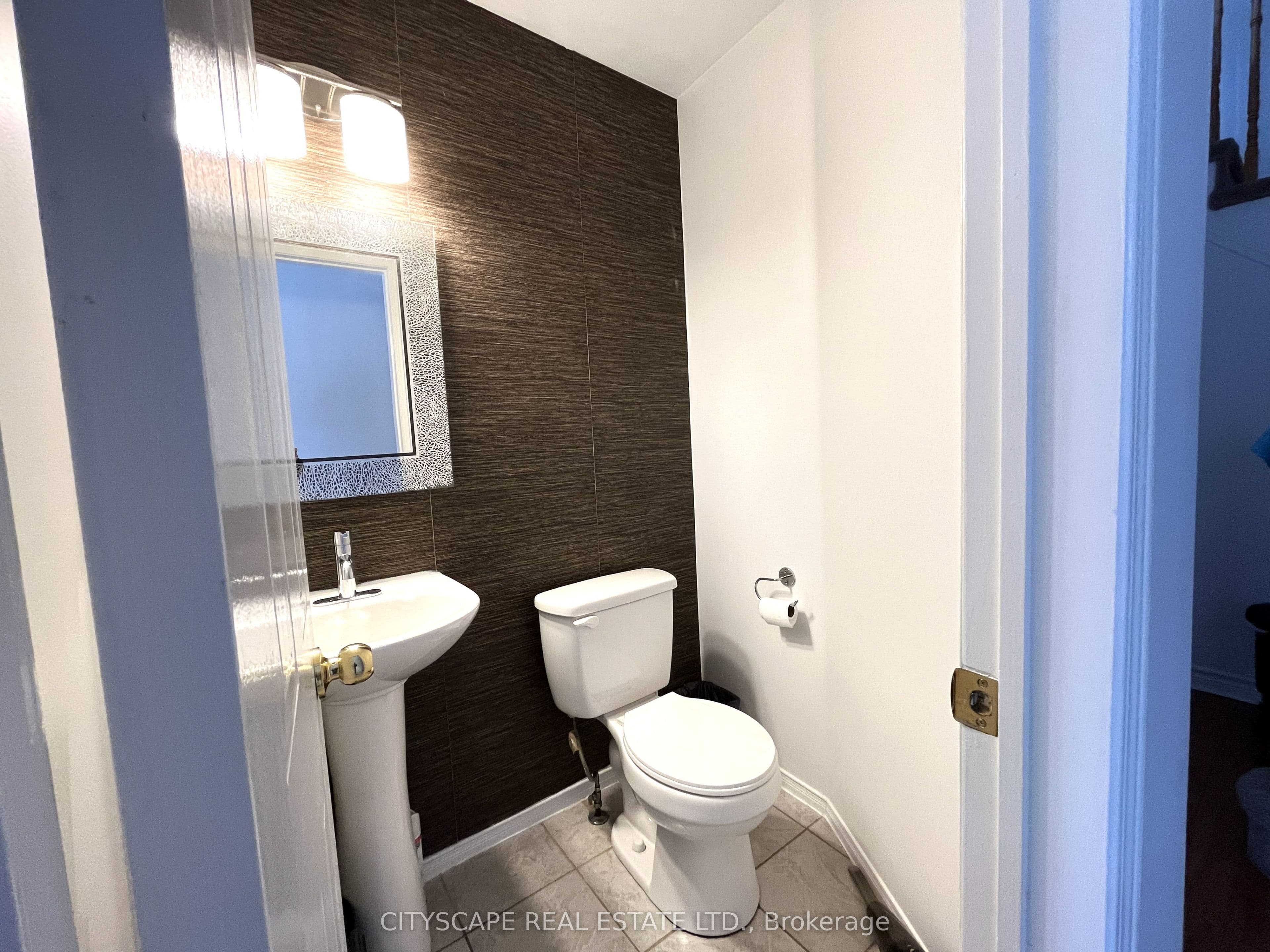 68 Gilgorm Road 33, Brampton, ON L6X 4P5