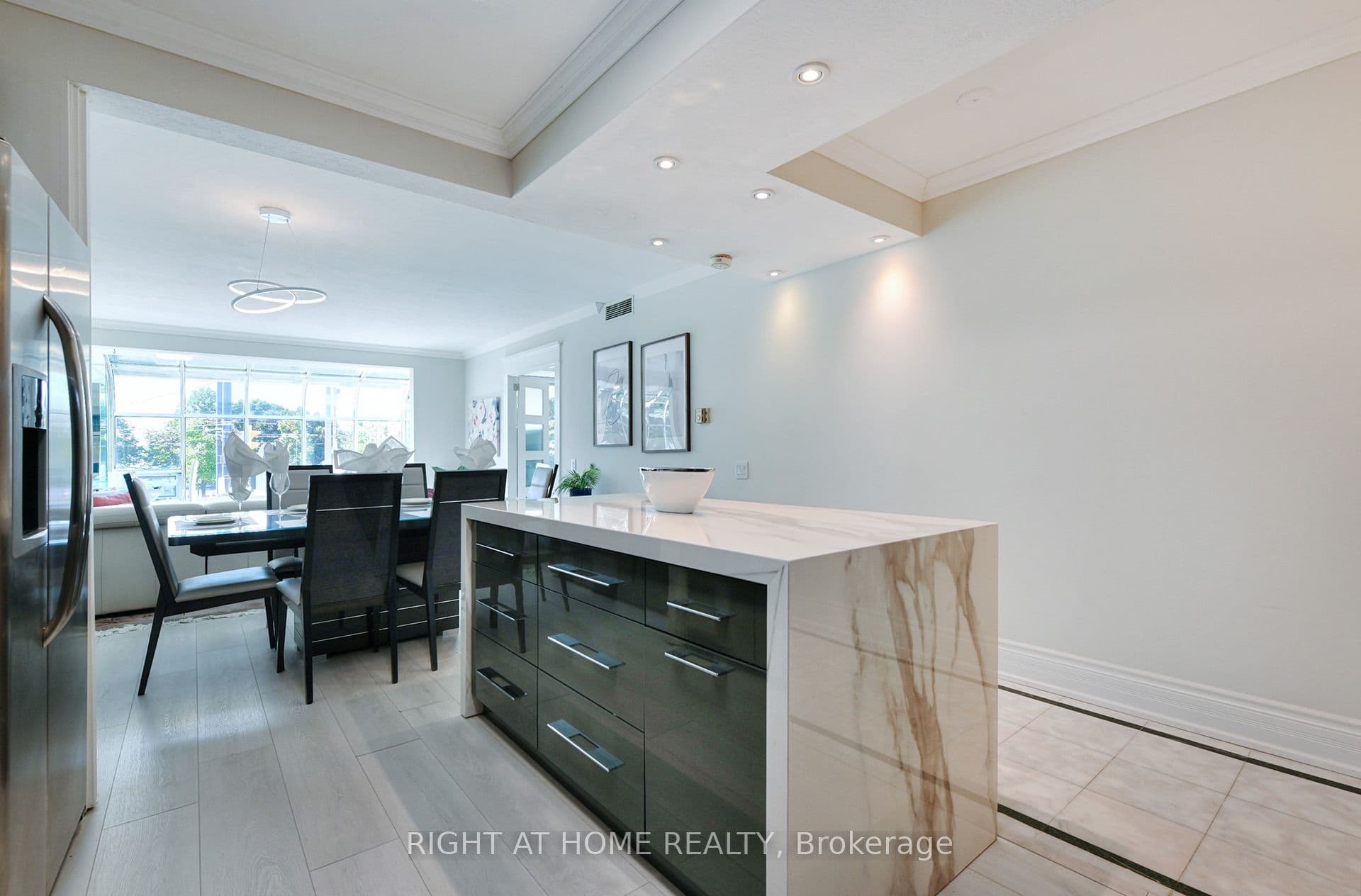 460 Queens Quay W 202E, Toronto, ON M5V 2Y4