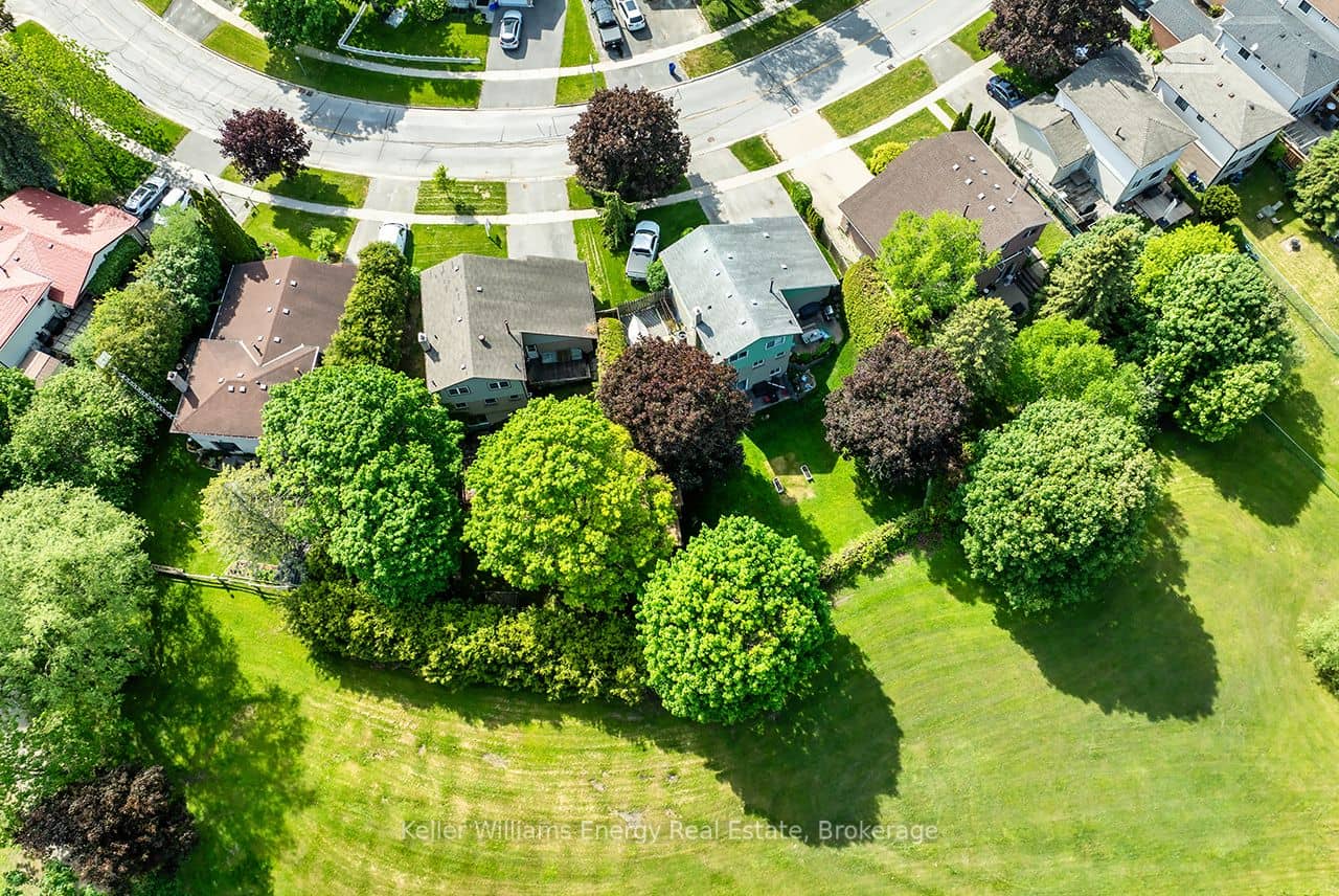 68 Hobbs Drive, Clarington, ON L1C 3L9