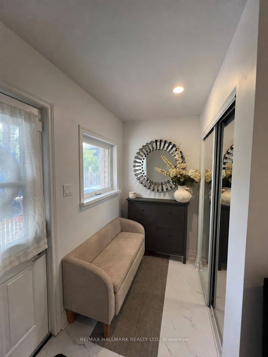36 FERGUS Avenue N, Richmond Hill, ON L4E 3B7