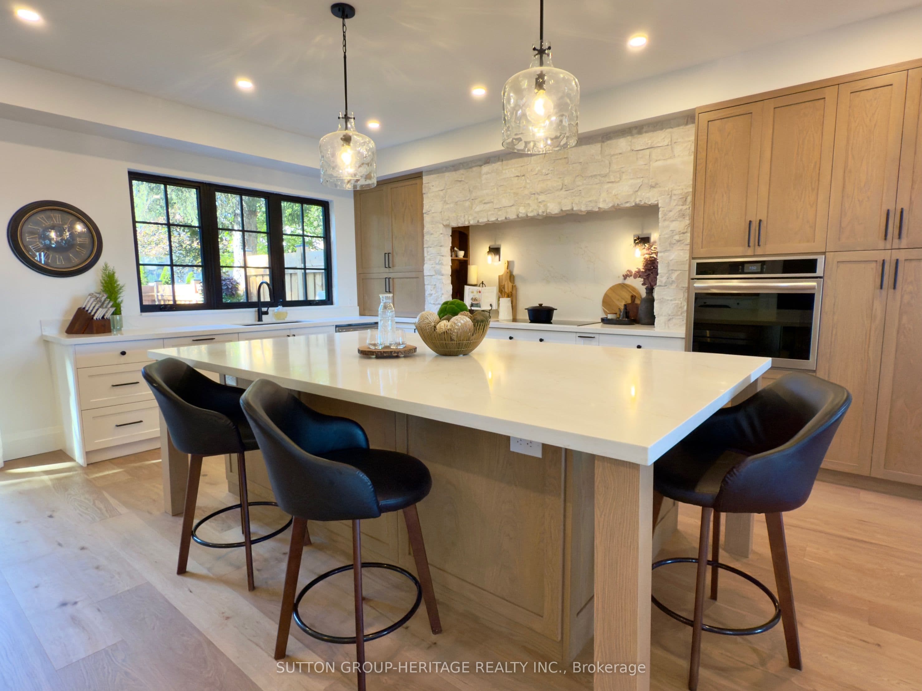 16 Coulcliff Boulevard, Scugog, ON L9L 1P8