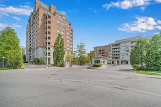 29 Northern Hts Drive N 615, Richmond Hill, ON L4B 4L8