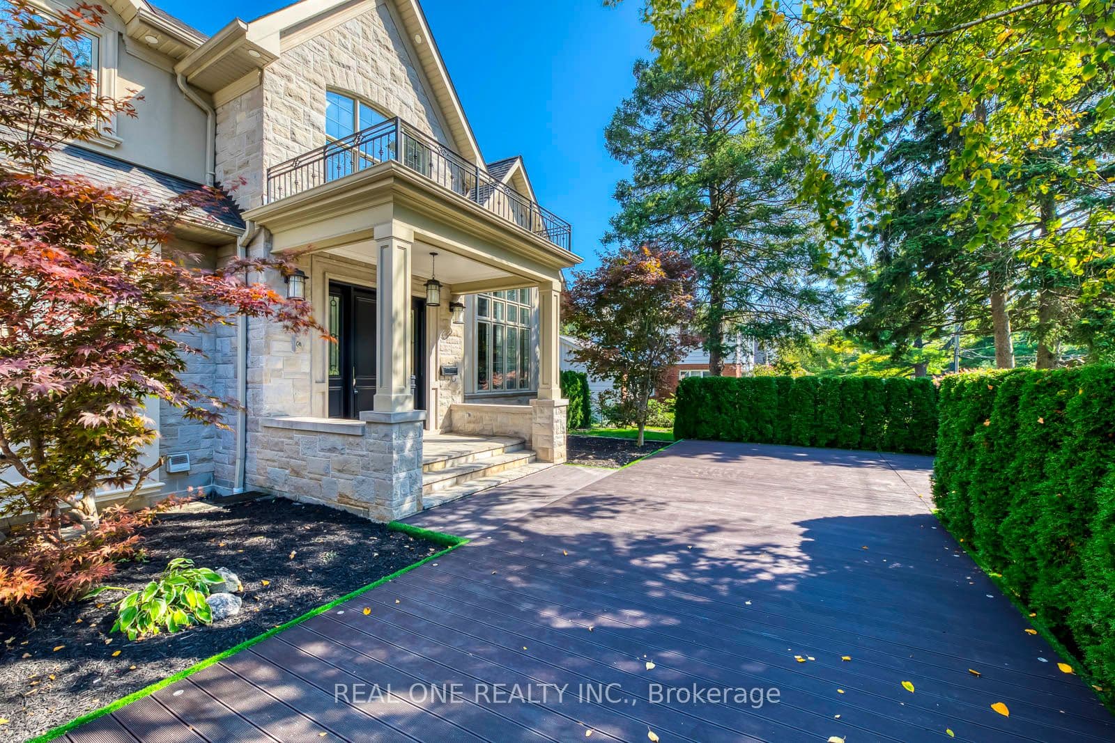 767 Parkland Avenue, Mississauga, ON L5H 3G6