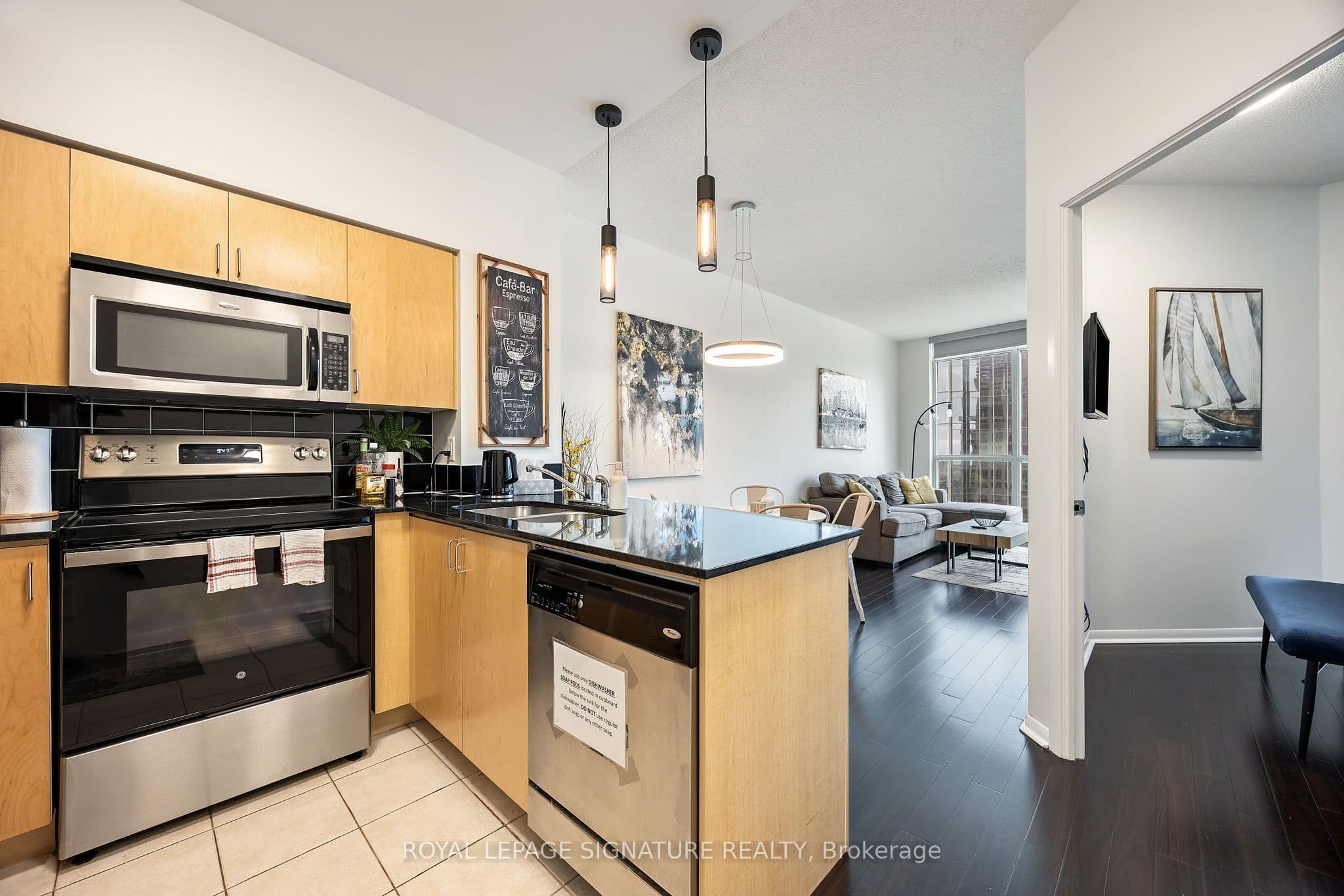 18 Yonge Street 3602, Toronto, ON M5E 1Z8