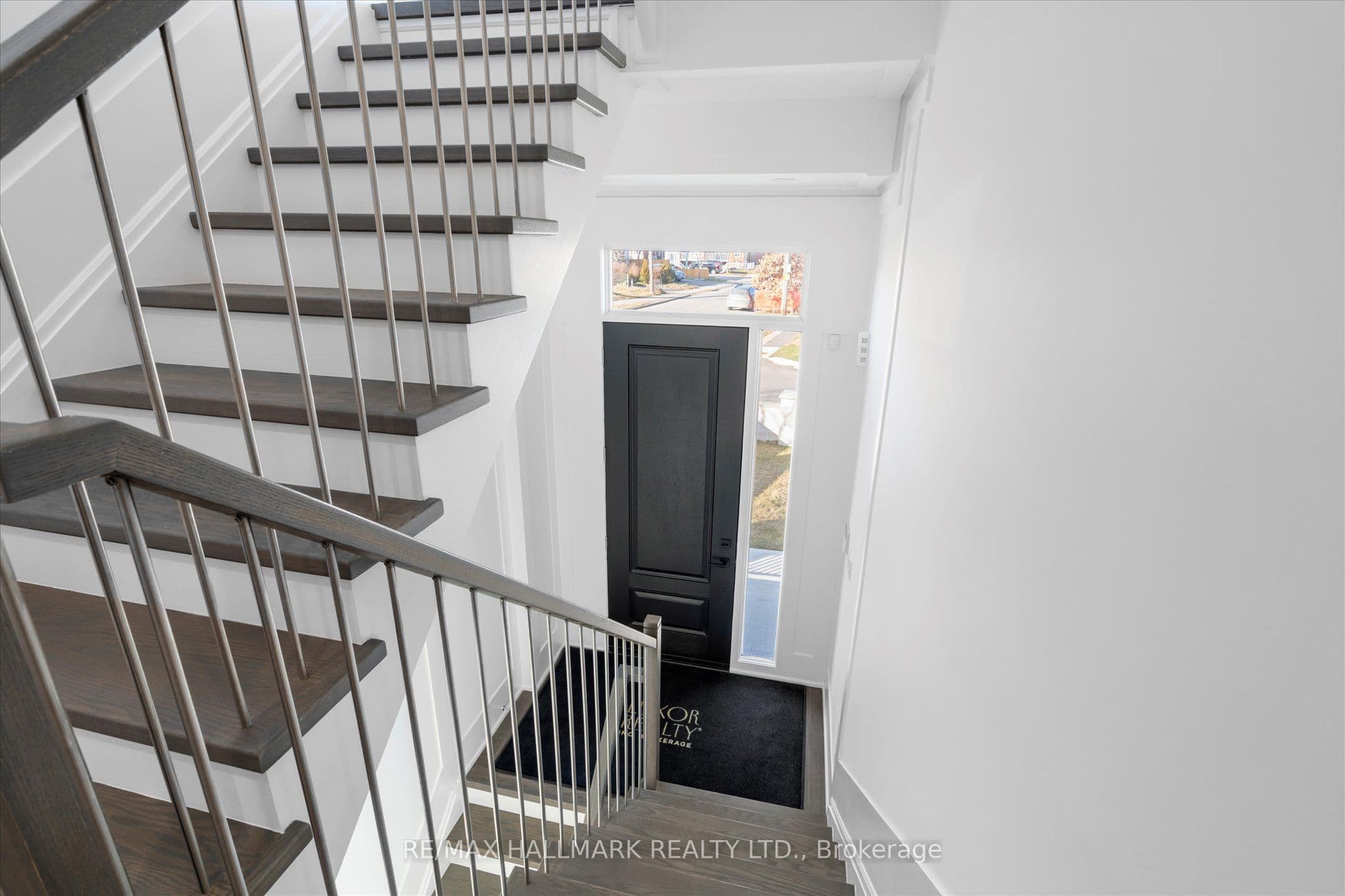 27 Antonio Court 1B, Toronto, ON M9L 2J7