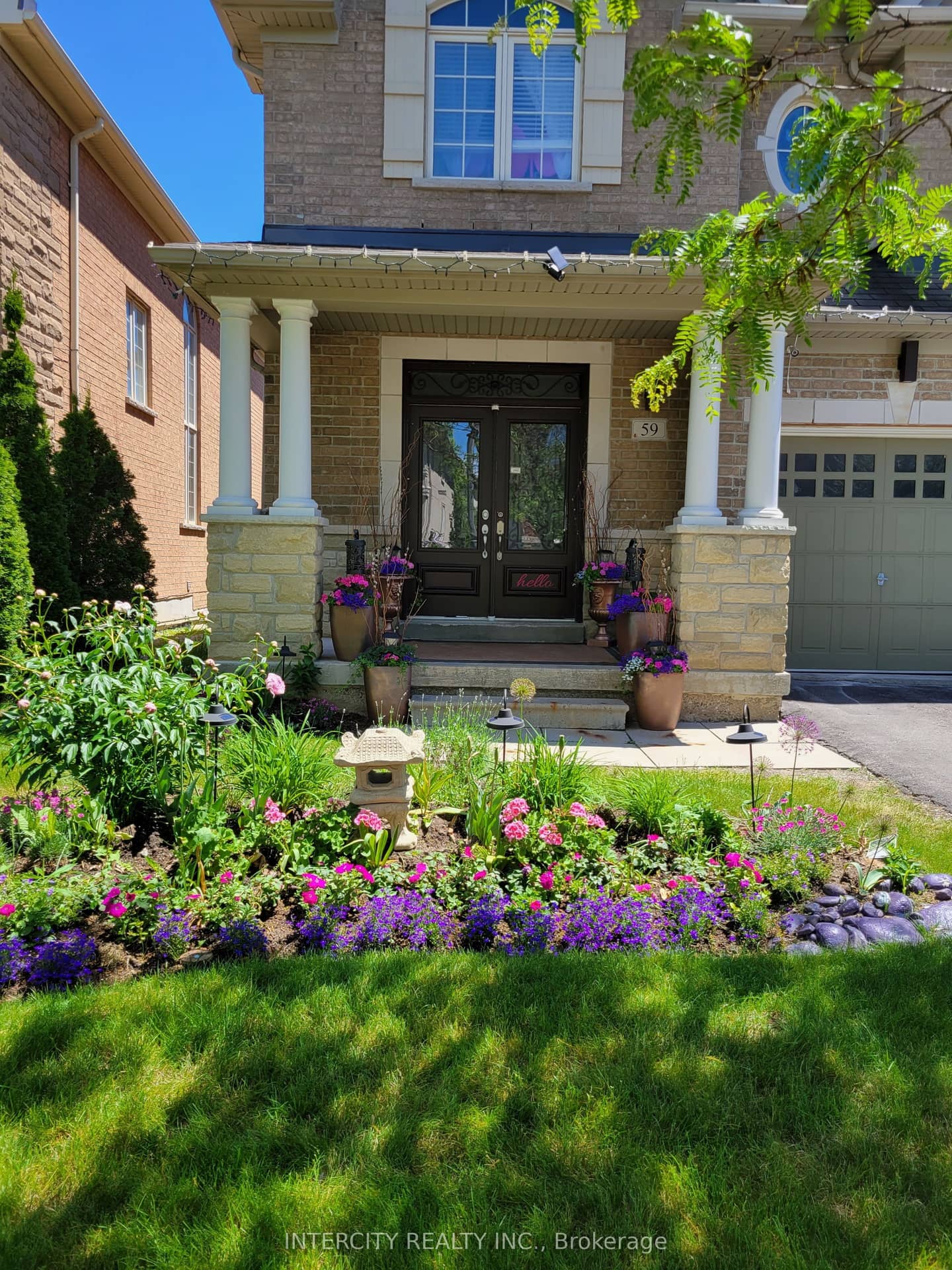 59 Alysha Way, Vaughan, ON L6A 0E5