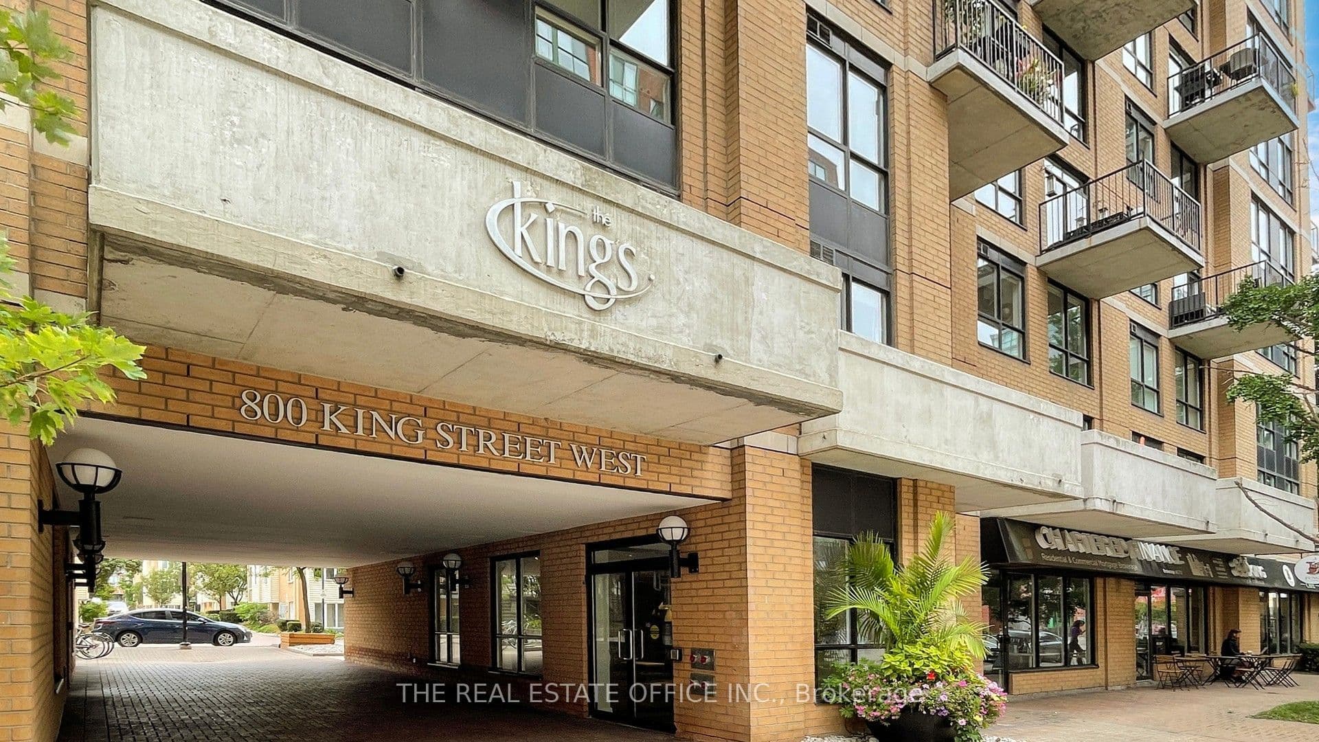 800 King Street W 405, Toronto, ON M5V 1N6
