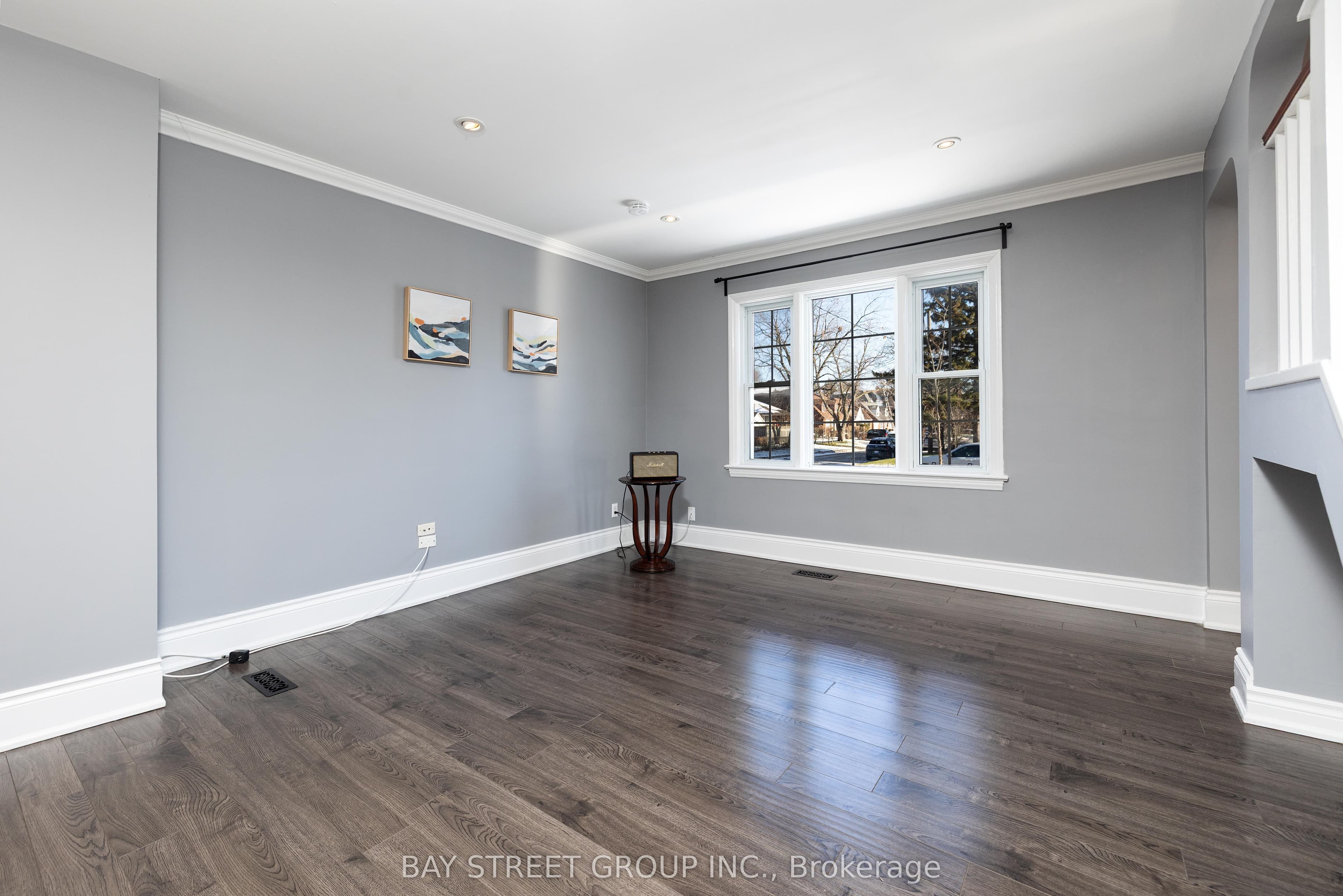112 Bevdale Road, Toronto, ON M2R 1L7