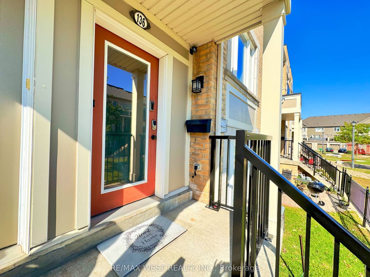 60 Fairwood Circle 136, Brampton, ON L6R 0Y6
