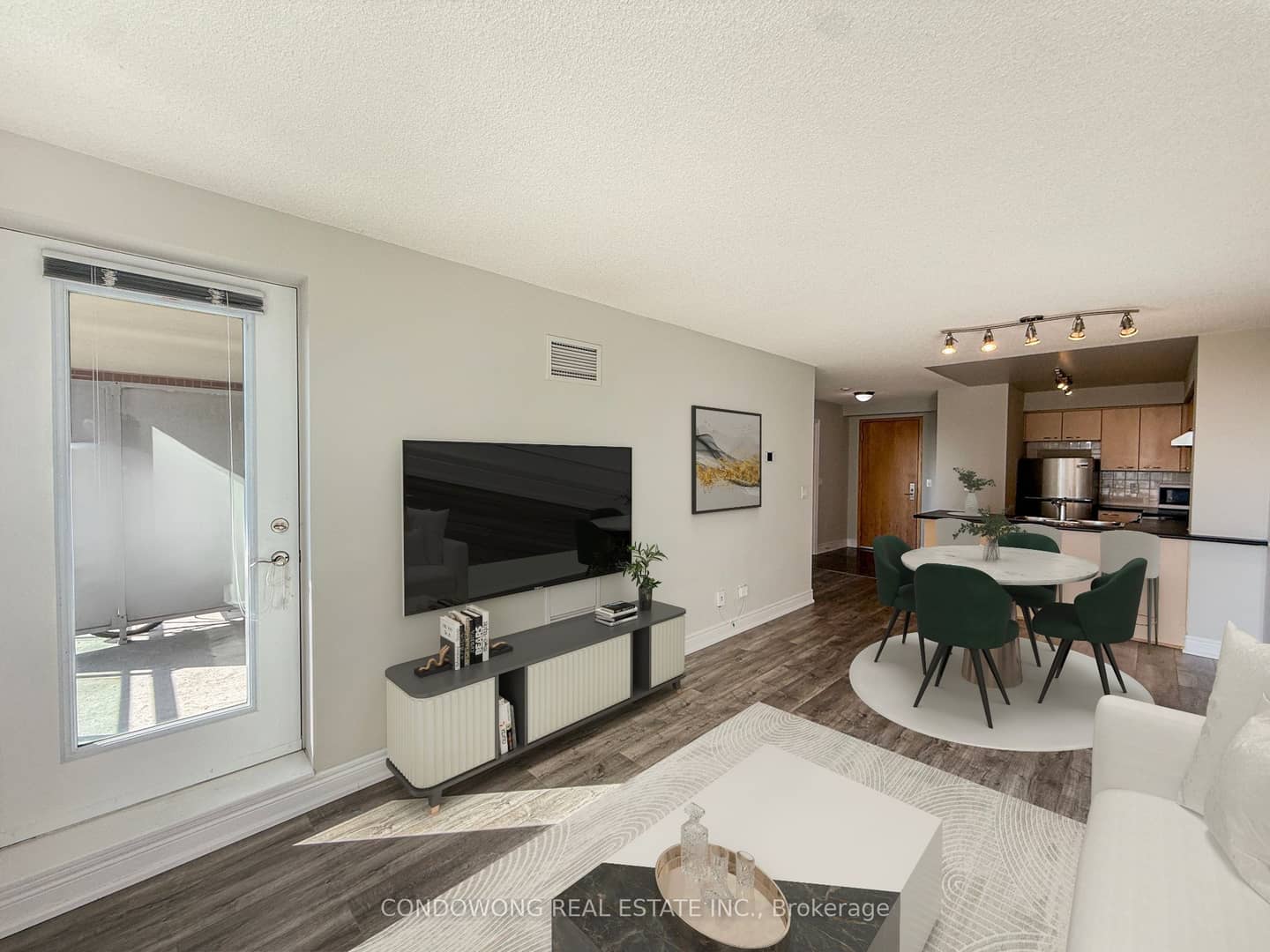 62 Suncrest Boulevard 318, Markham, ON L3T 7Y6