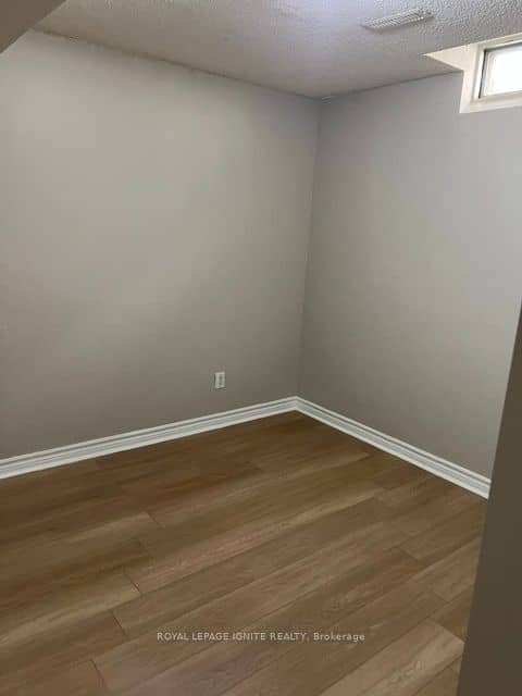62 Woodside Court, Brampton, ON L6Y 3Z2