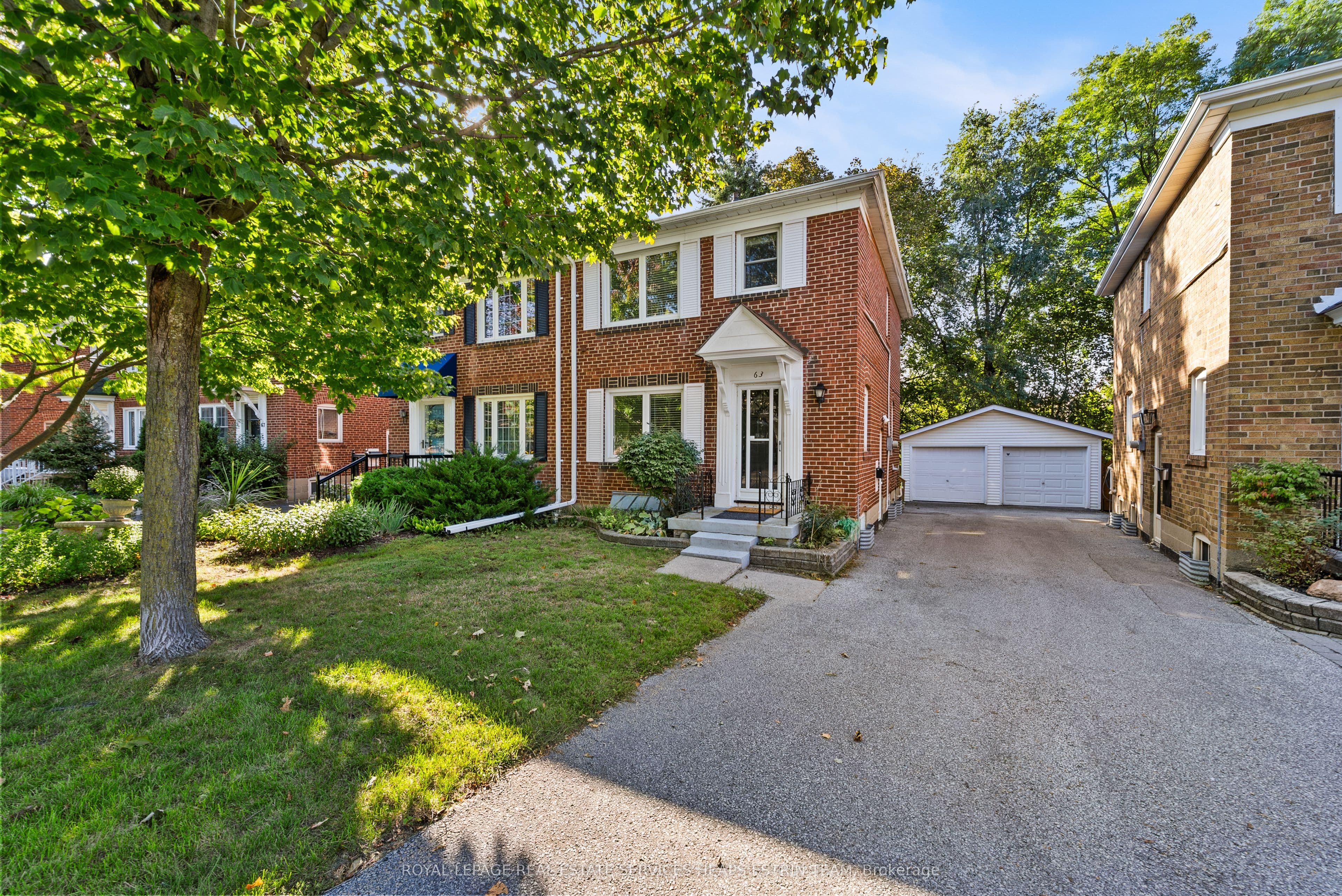 63 Thursfield Crescent, Toronto, ON M4G 2N4