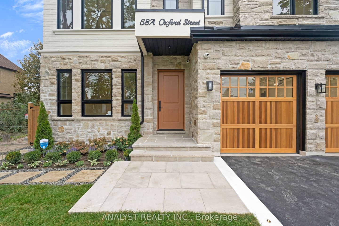 58A Oxford Street, Richmond Hill, ON L4C 4L5