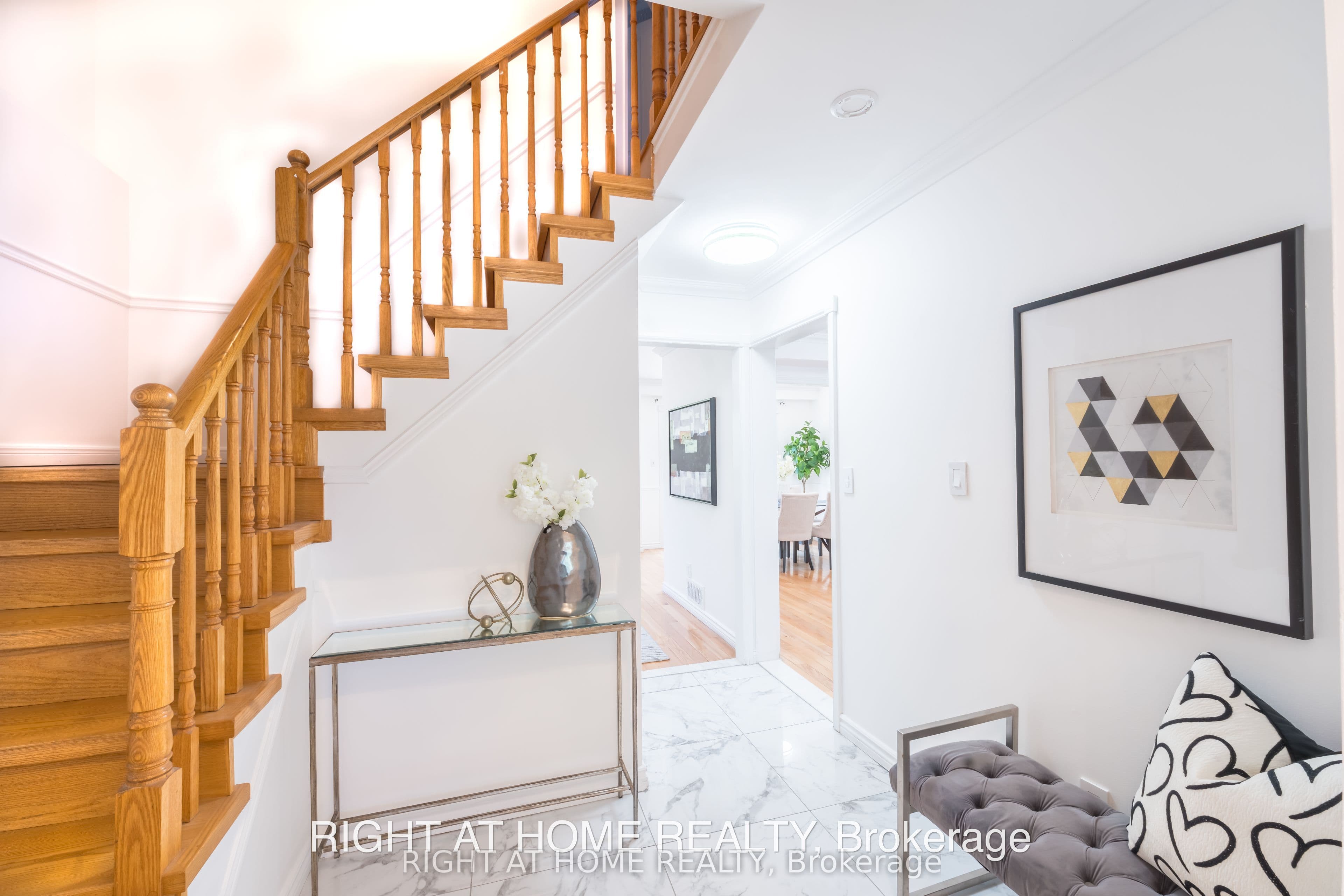 160 Overbank Drive, Oshawa, ON L1J 7Y5