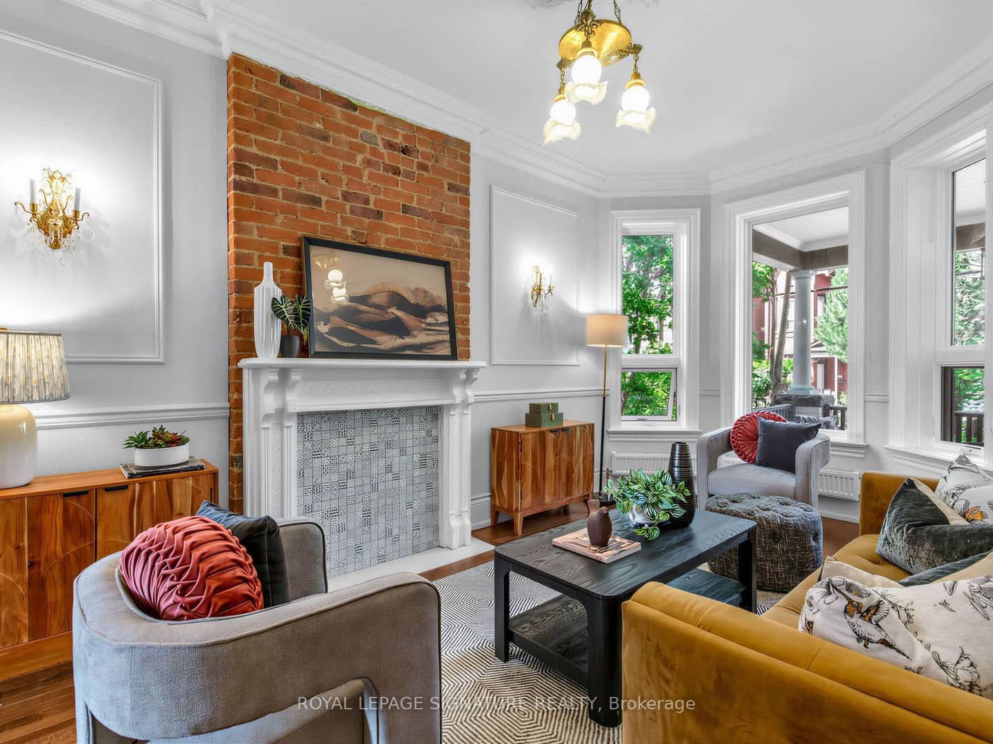 395 Shaw Street, Toronto, ON M6J 2X4