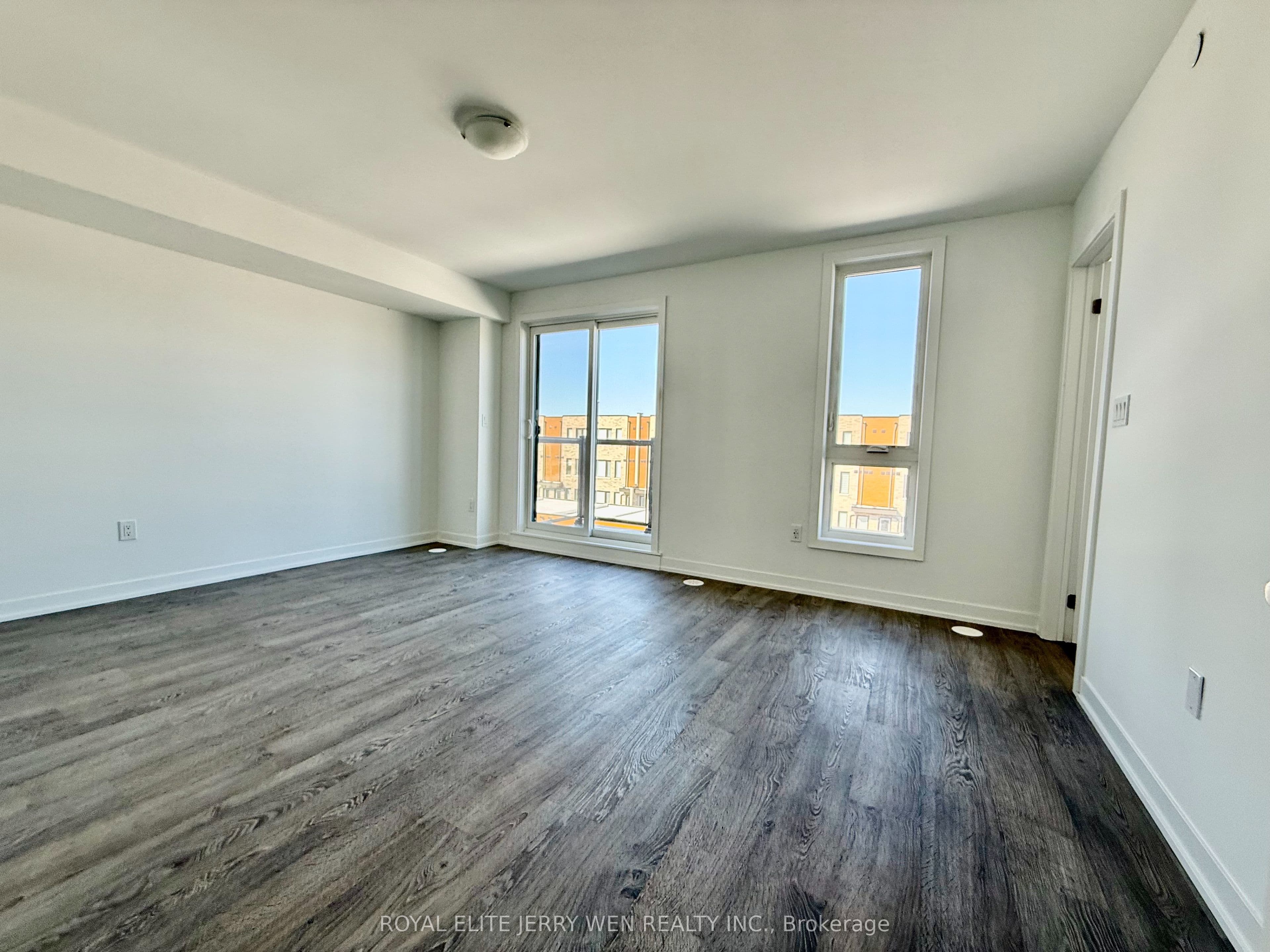 16 Turtle Island Road, Toronto, ON M6A 0G2