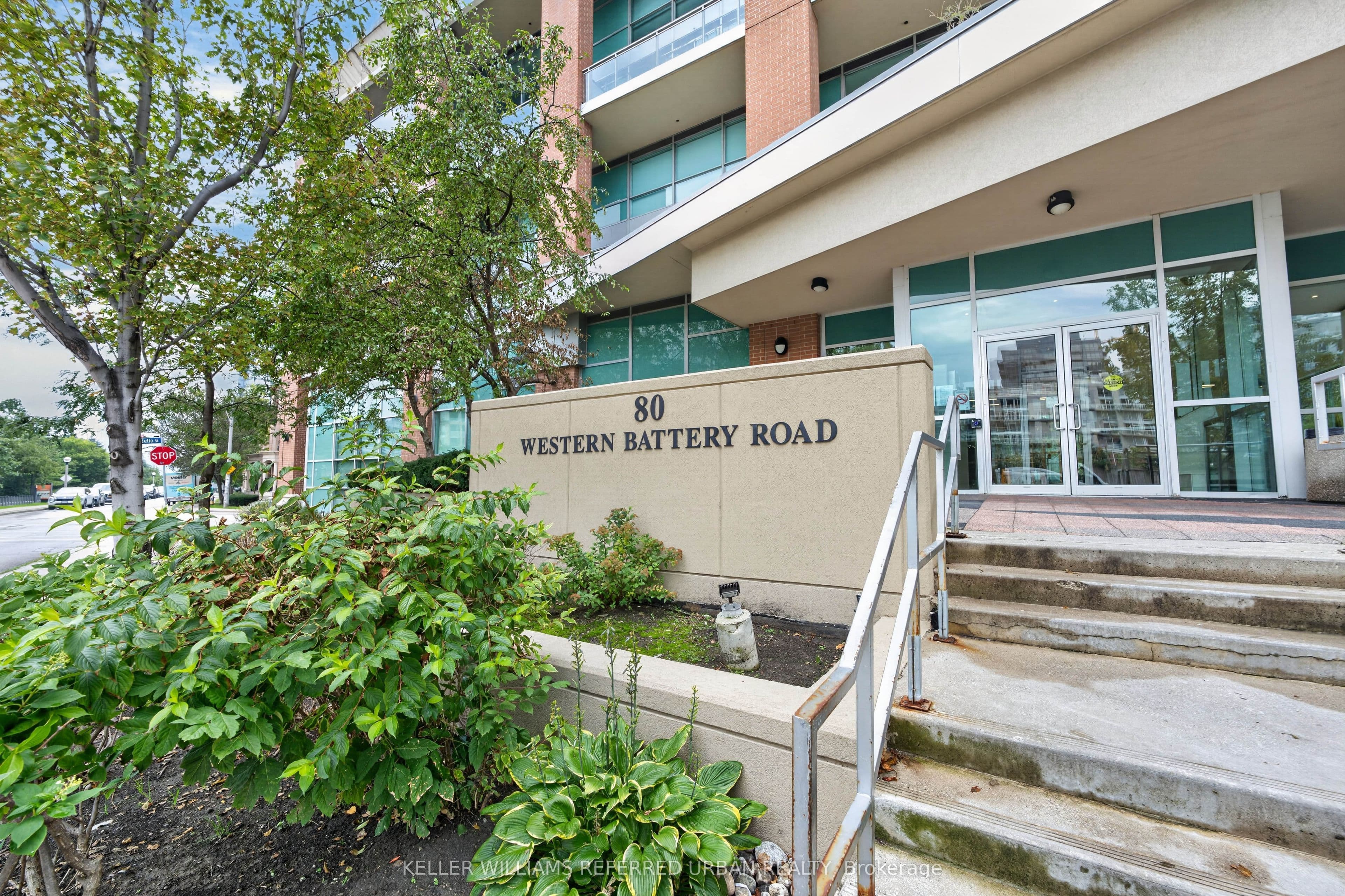 80 Western Battery Road 304, Toronto, ON M6K 3S1