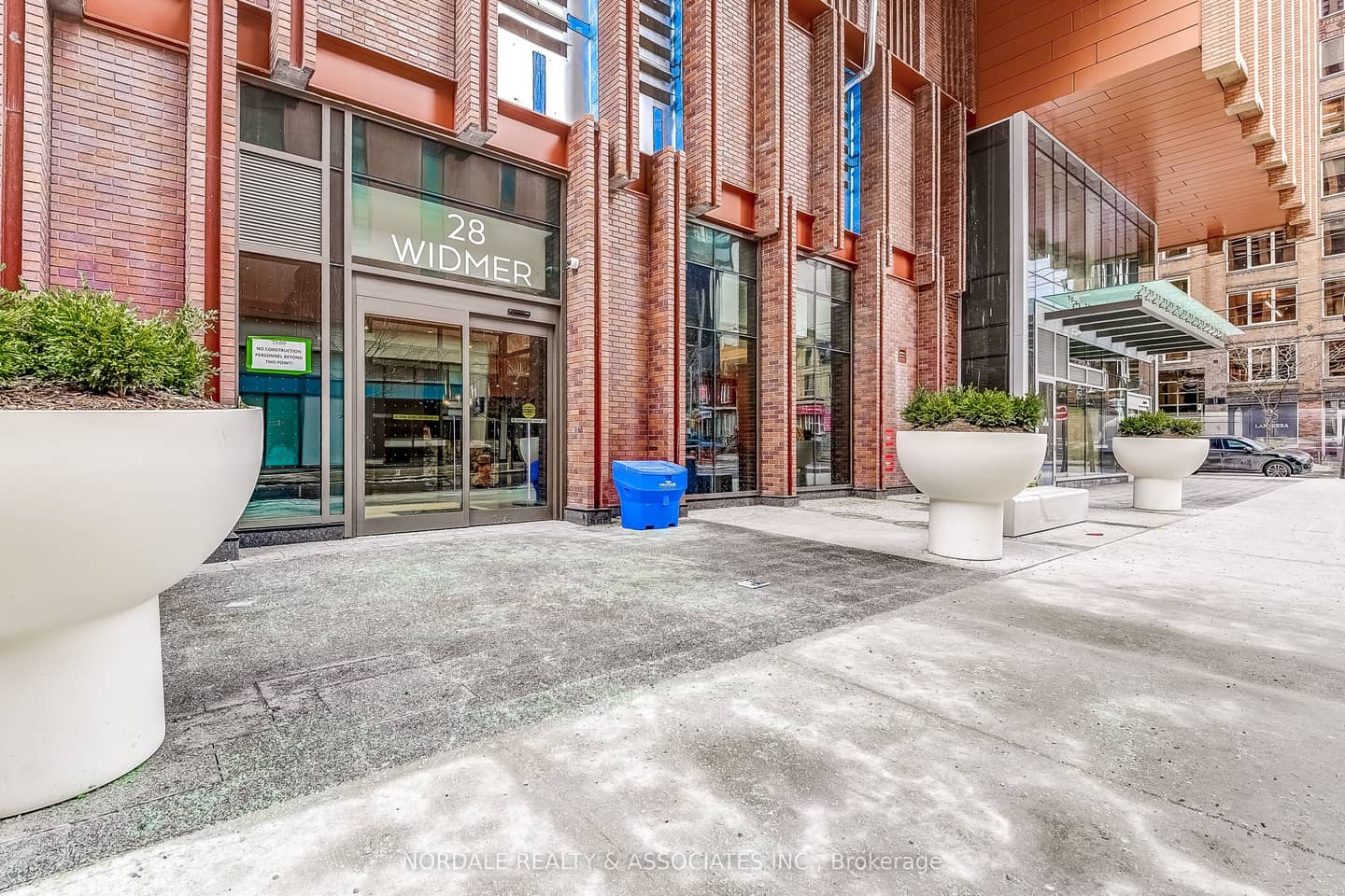 28 Widmer Street 3127, Toronto, ON M5V 0T2