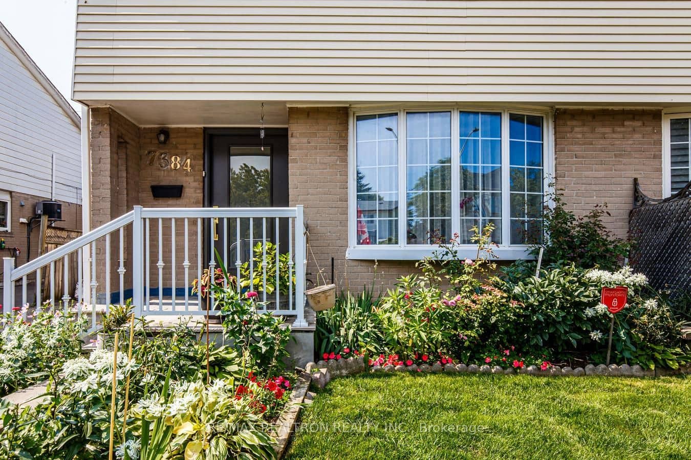 7384 Sills Road, Mississauga, ON L4T 2K1