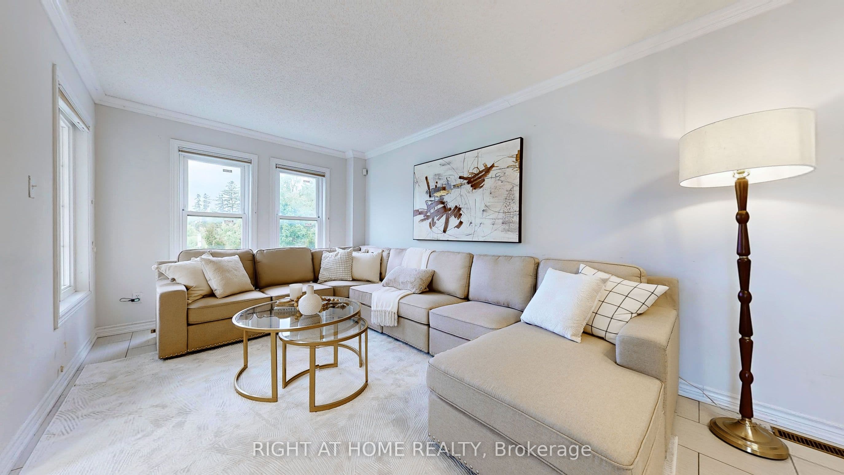 1 Ray Street, Markham, ON L3R 5X6