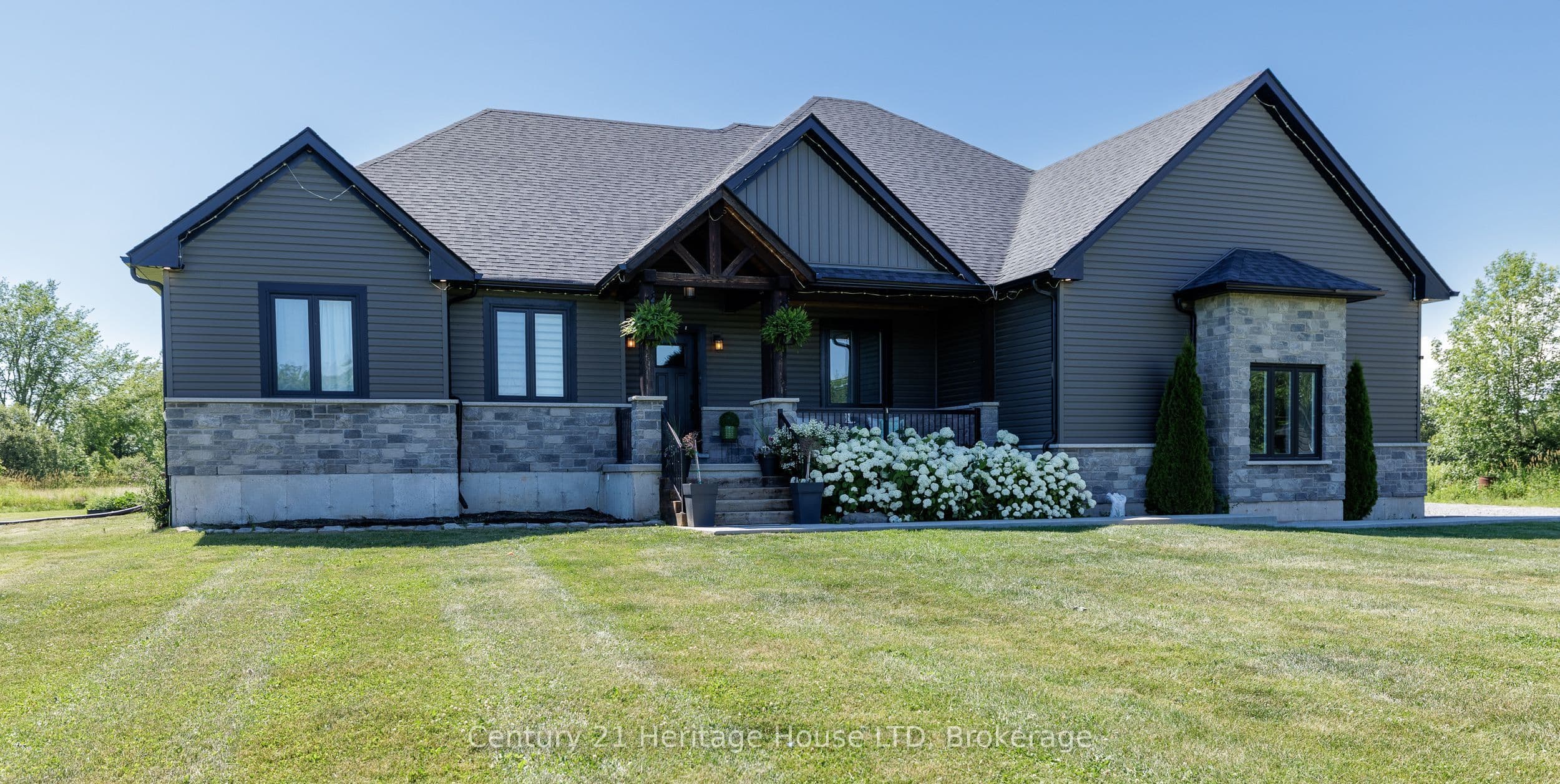 856 Lorraine Road, Port Colborne, ON L3K 5V5