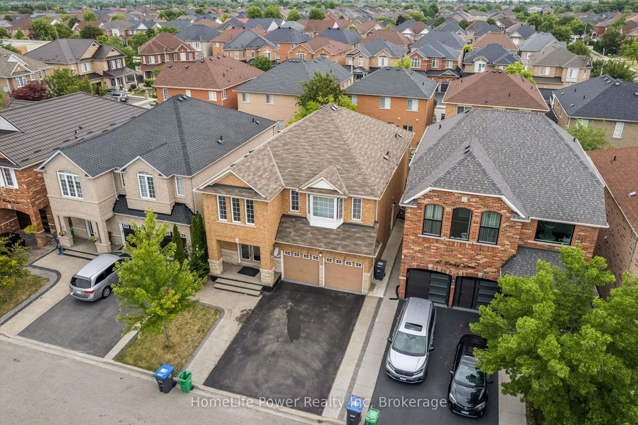 15 Lucky Lane, Brampton, ON L6R 3M3