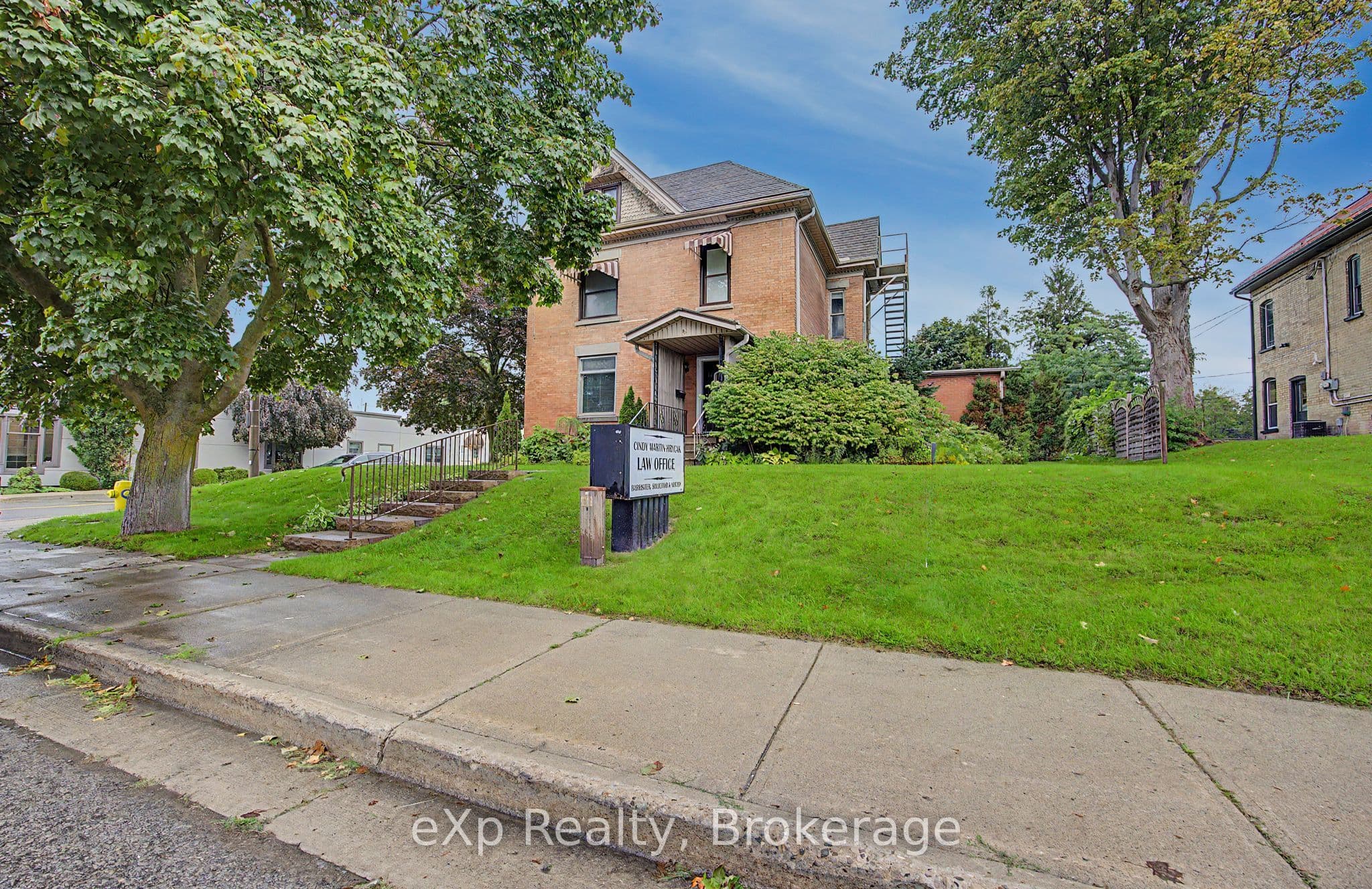 22 Harvey Street, Tillsonburg, ON N4G 3J6