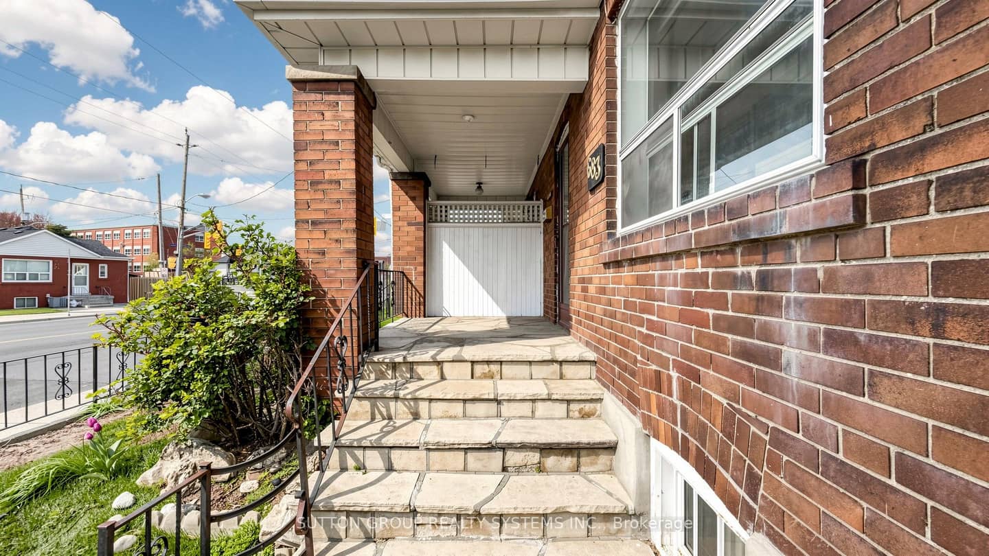 683 Old Weston Road, Toronto, ON M6N 3B6