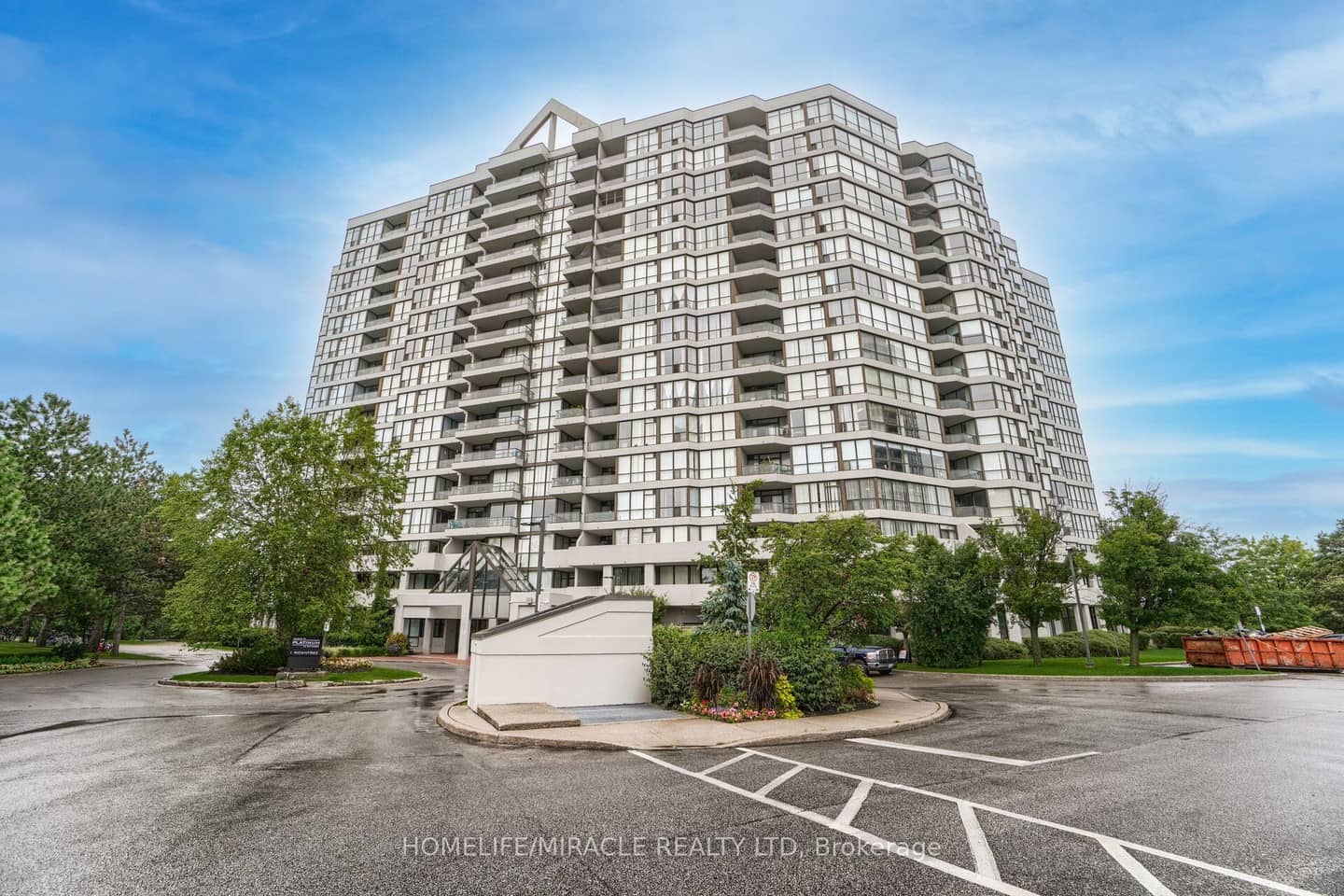 1 Rowntree Road 206, Toronto, ON M9V 5G7