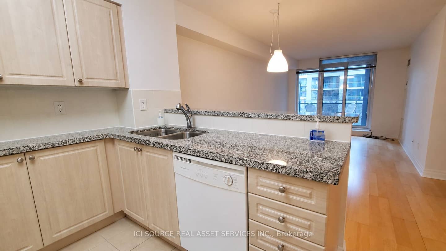 2119 Lake Shore Boulevard W 316, Toronto, ON M8V 4E8