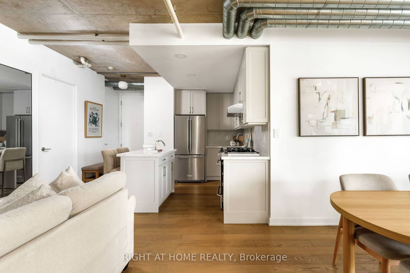 533 Richmond Street W 805, Toronto, ON M5V 3Y1