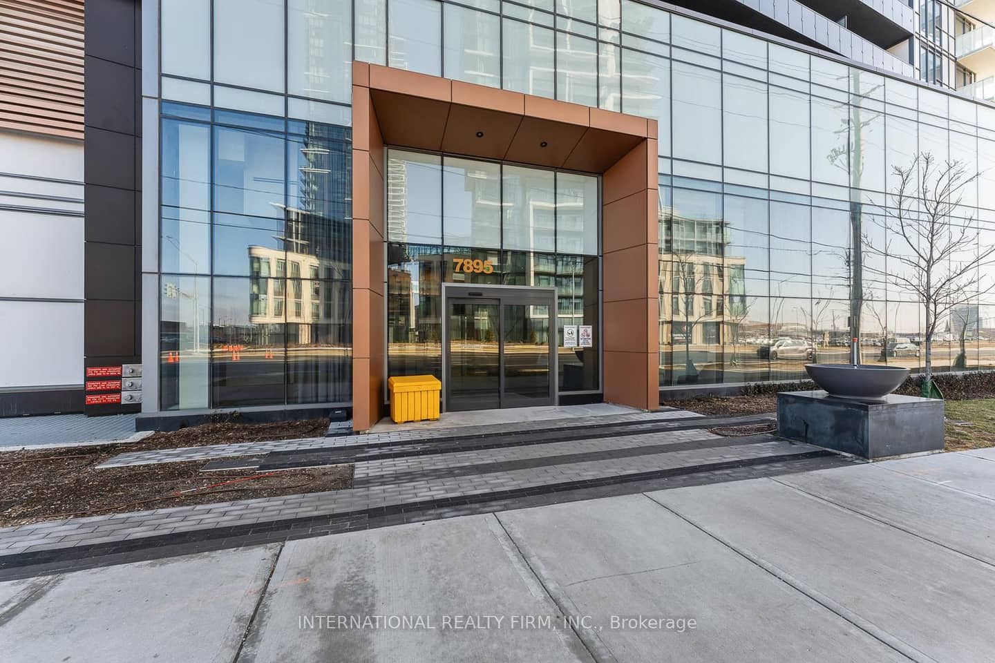 7895 Jane Street 703, Vaughan, ON L4K 0K2