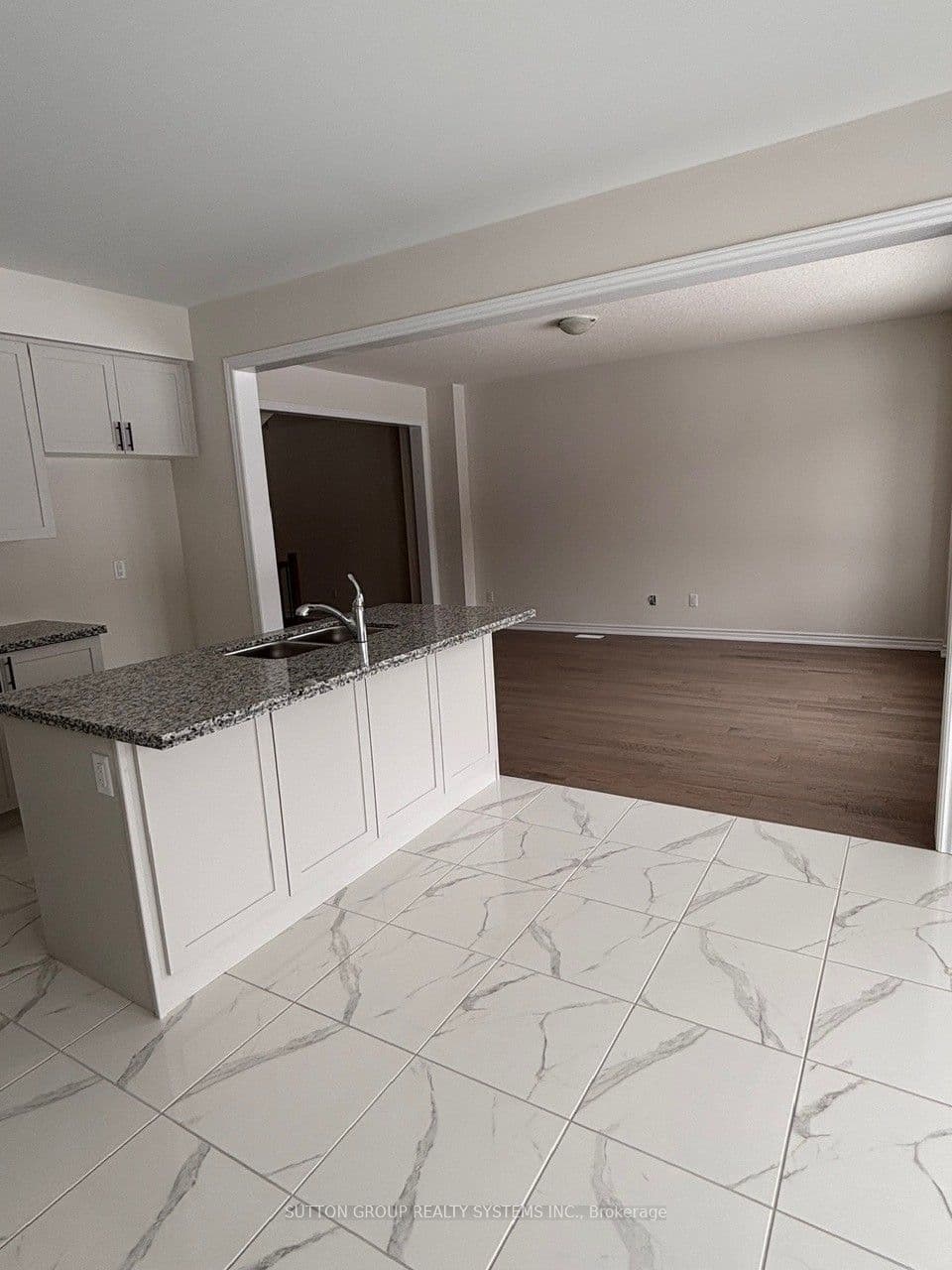 14 Federica Crescent, Wasaga Beach, ON L9Z 0N5