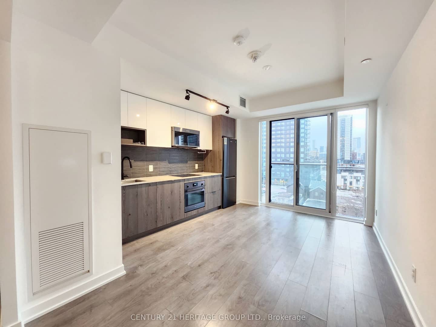 5 Defries Street 619, Toronto, ON M5A 0W7