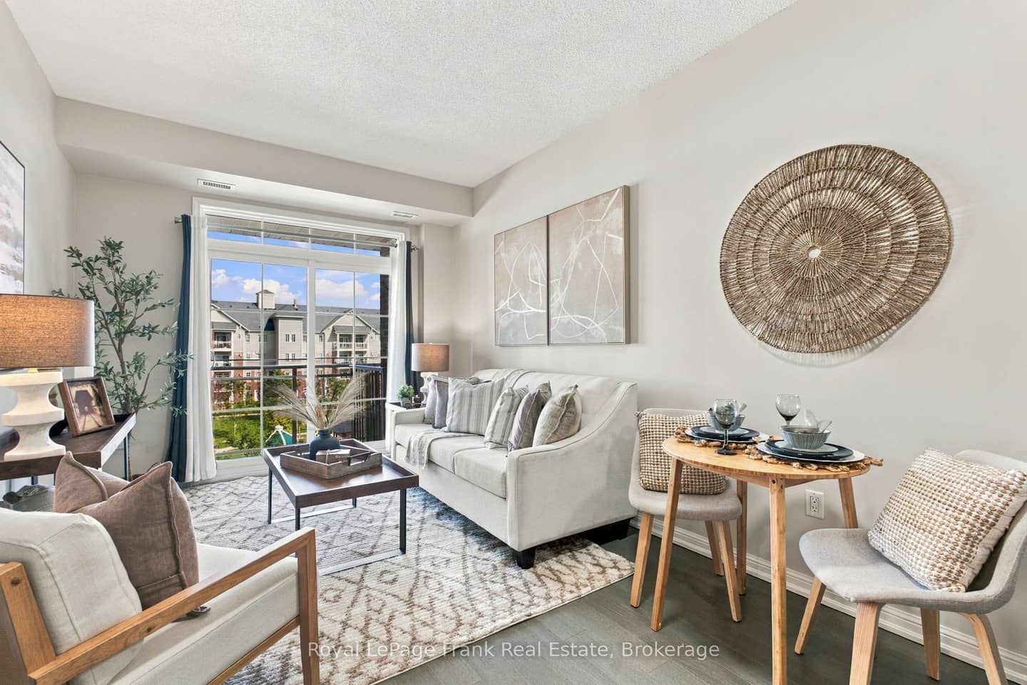 84 Aspen Springs Drive 405, Clarington, ON L1C 0V3