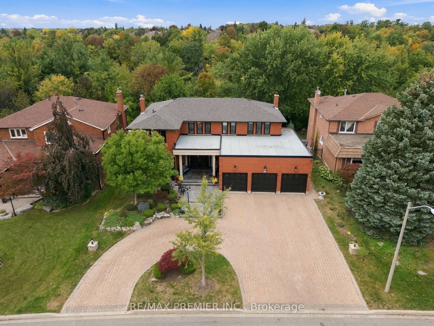 98 Cairnburg Place, Vaughan, ON L4L 3L5