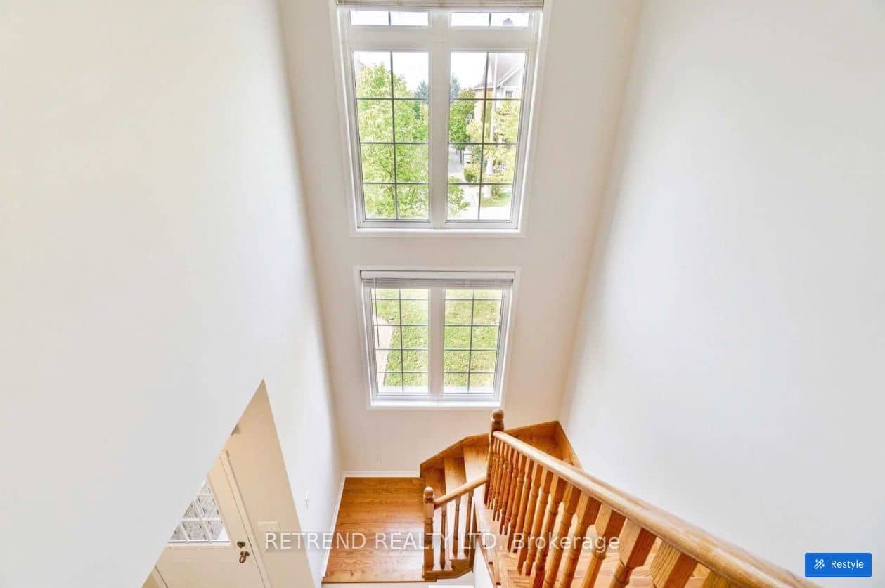 23 Thomas Legge Crescent, Richmond Hill, ON L4E 4W1