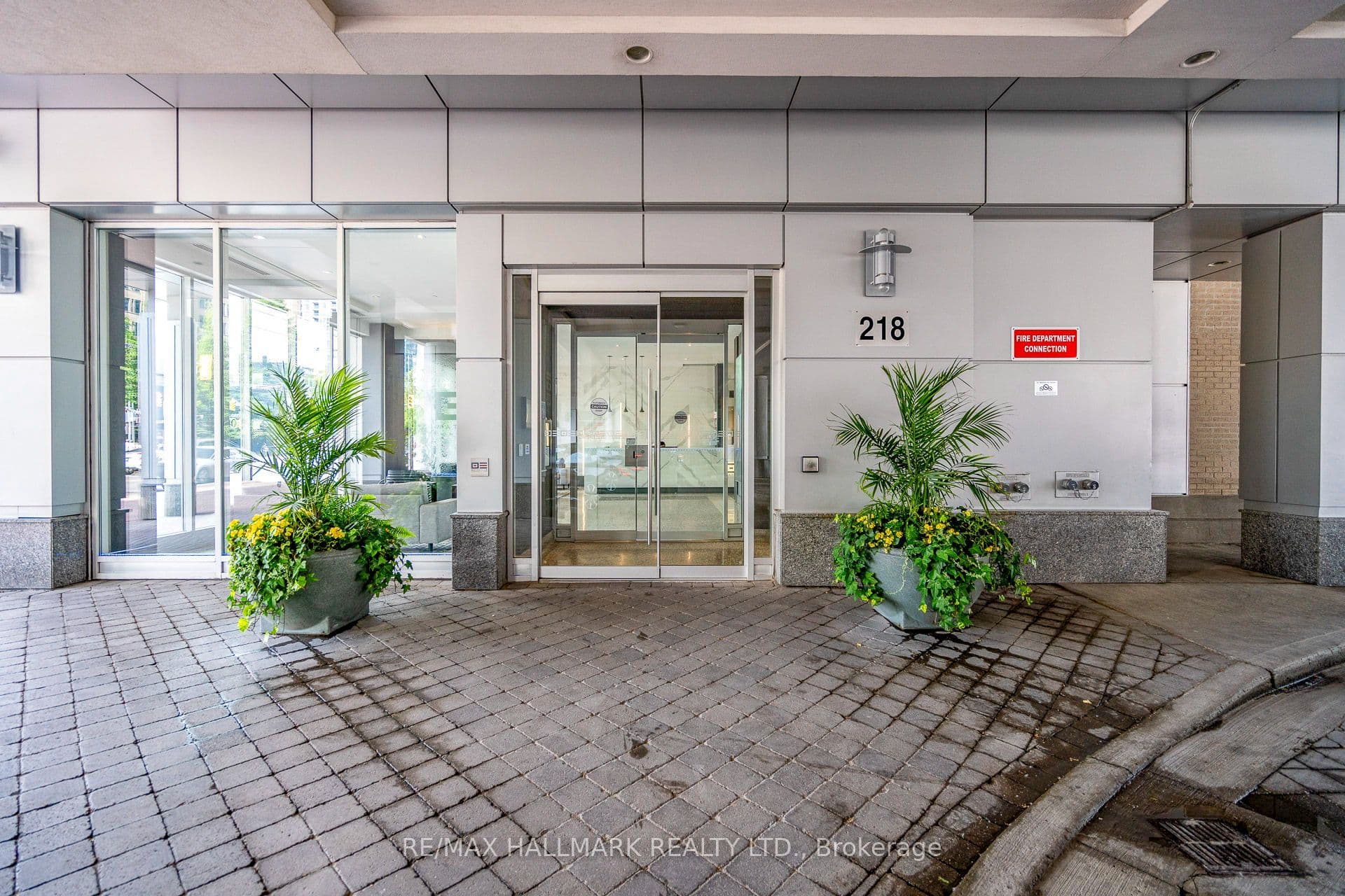 218 Queens Quay W 402, Toronto, ON M5J 2Y6