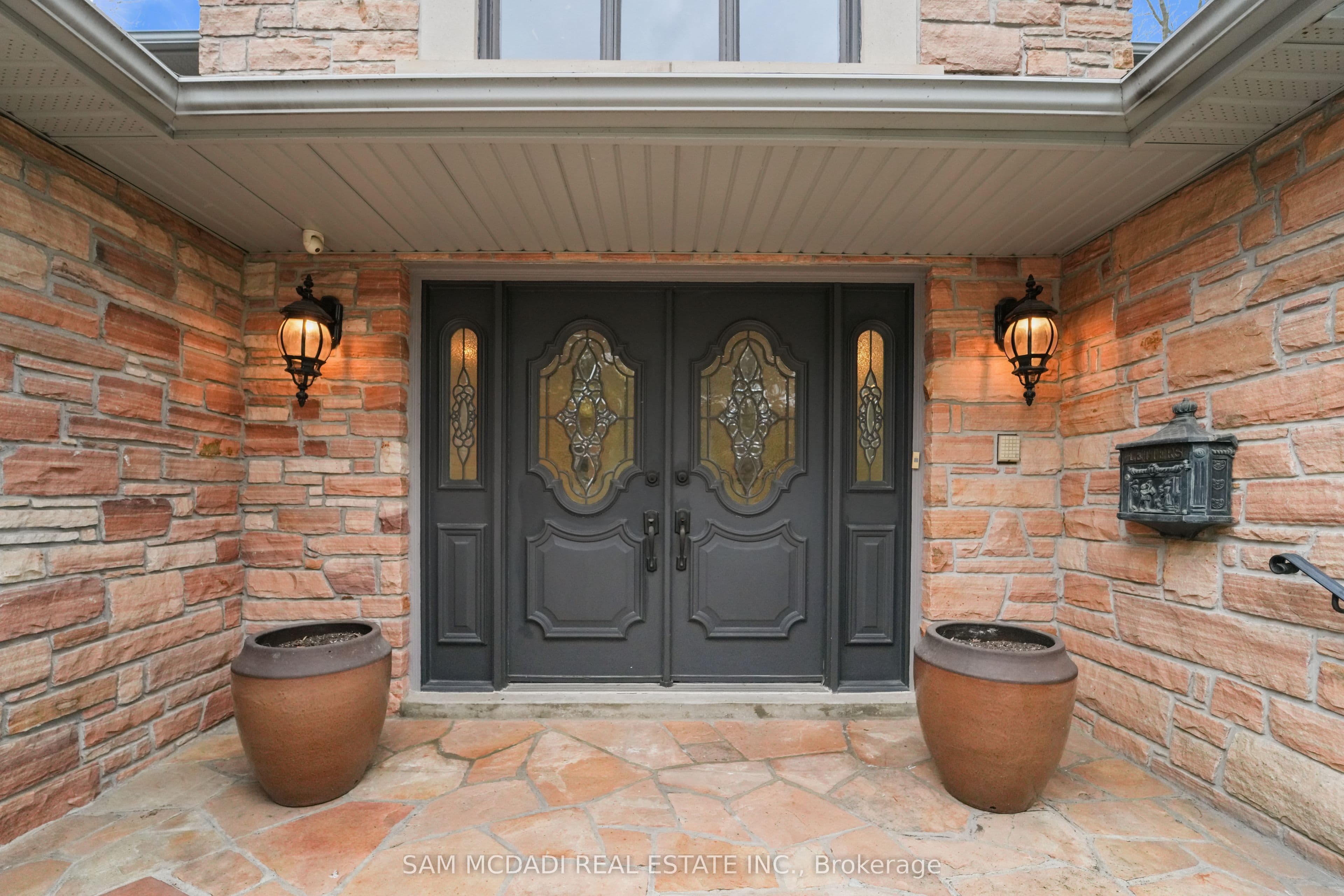 495 Meadow Wood Road, Mississauga, ON L5J 2S4