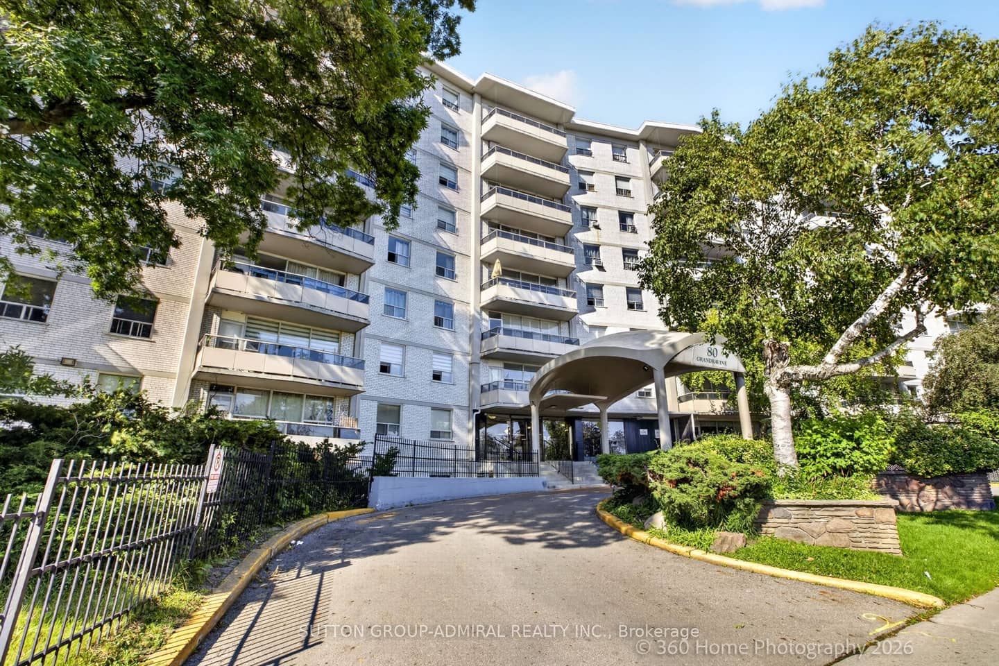 80 Grandravine Drive 202, Toronto, ON M3J 1B2