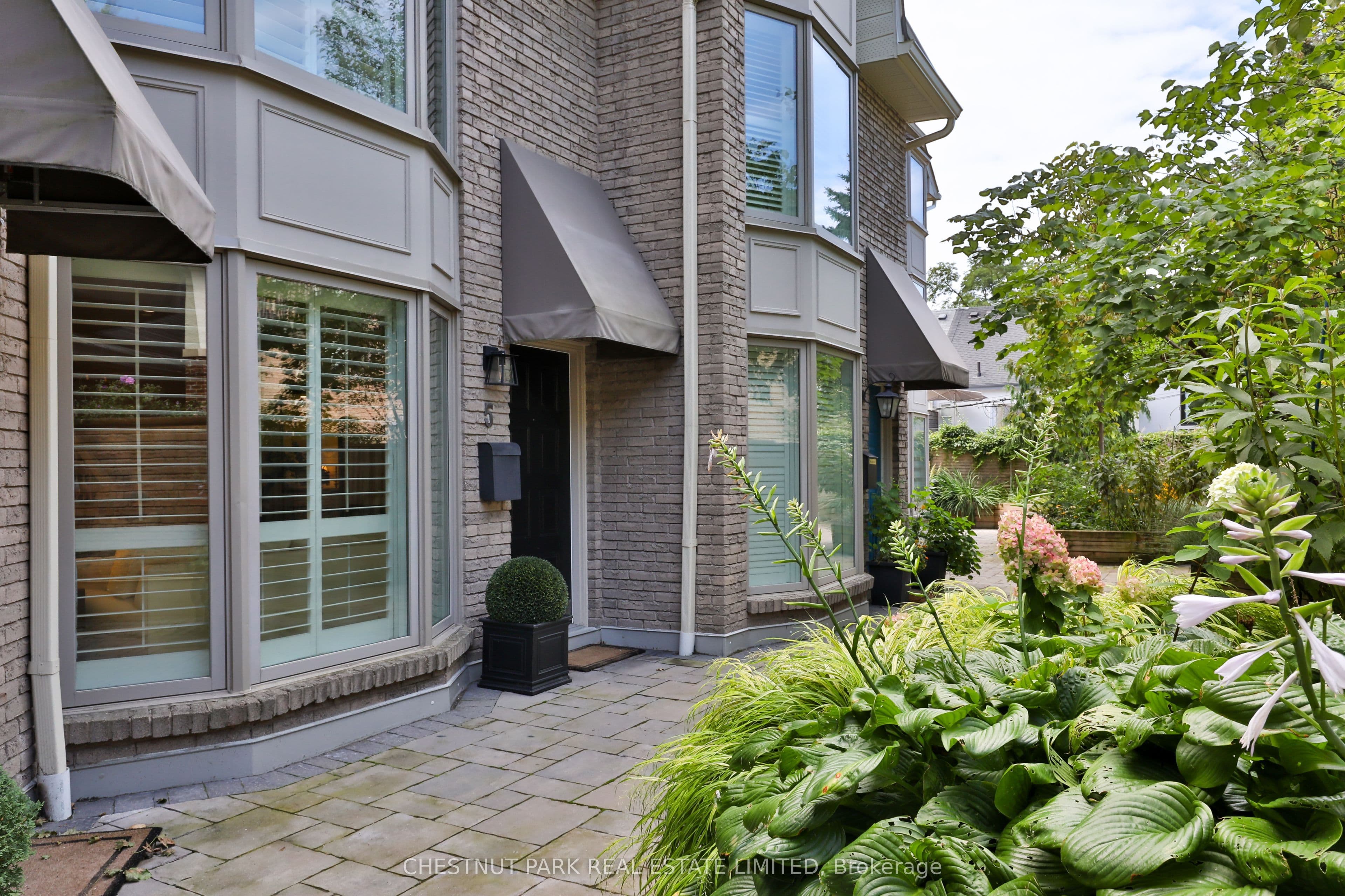 95 Summerhill Avenue TH 5, Toronto, ON M4T 1B1