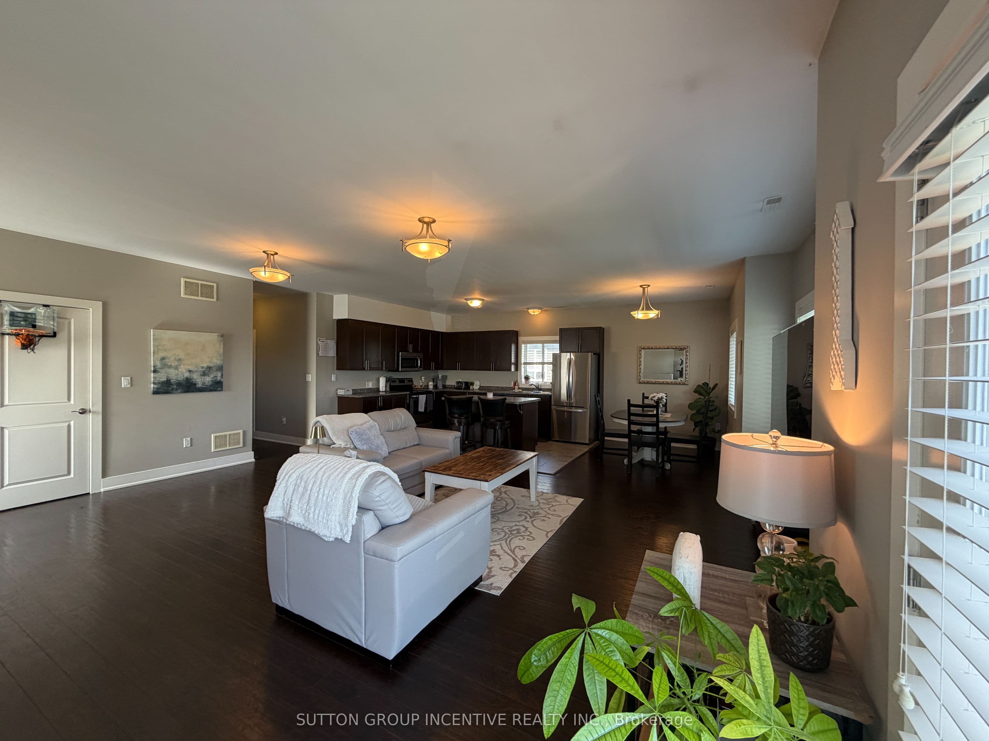 3929 WOOD Avenue, Severn, ON L3V 6H3